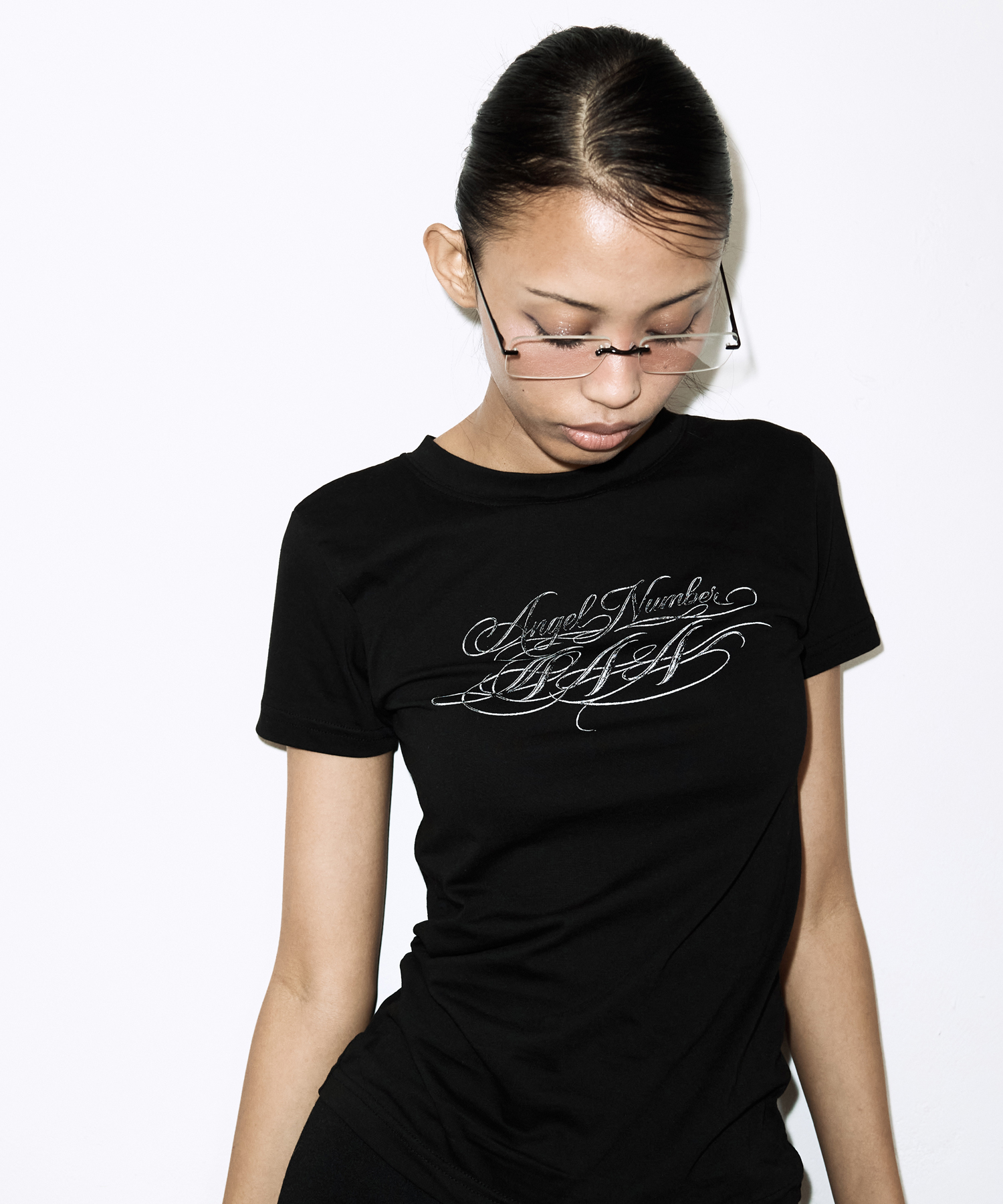 BACK CROSS TEE (BLACK) F26QB073