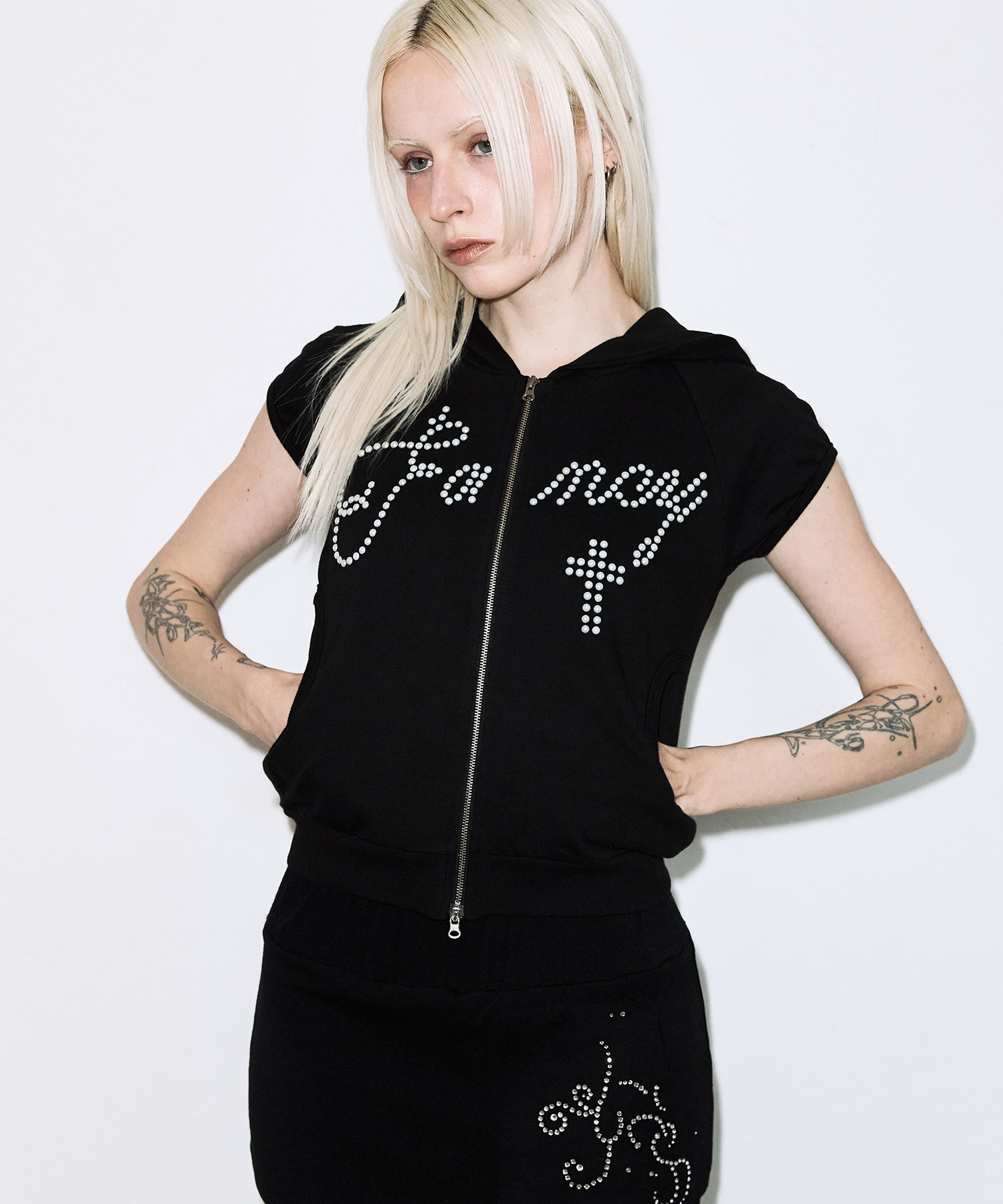 HOTFIX PUFF SLEEVE HOOD ZIP-UP (BLACK) F26QB151