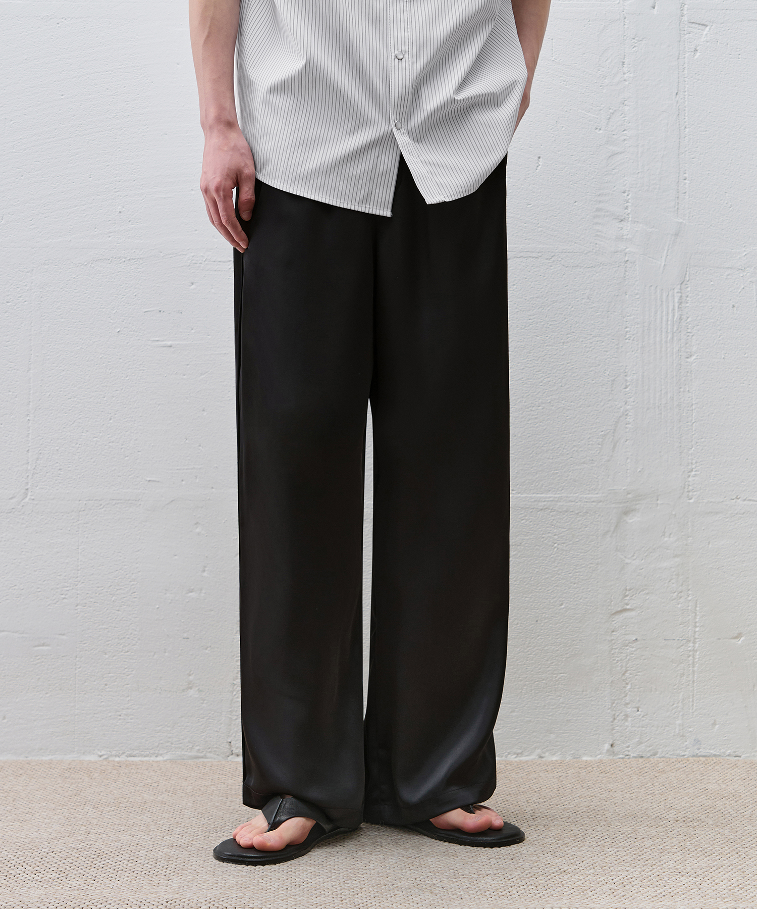 LUSTER SINGLE LINE TRACK PANTS [BLACK]