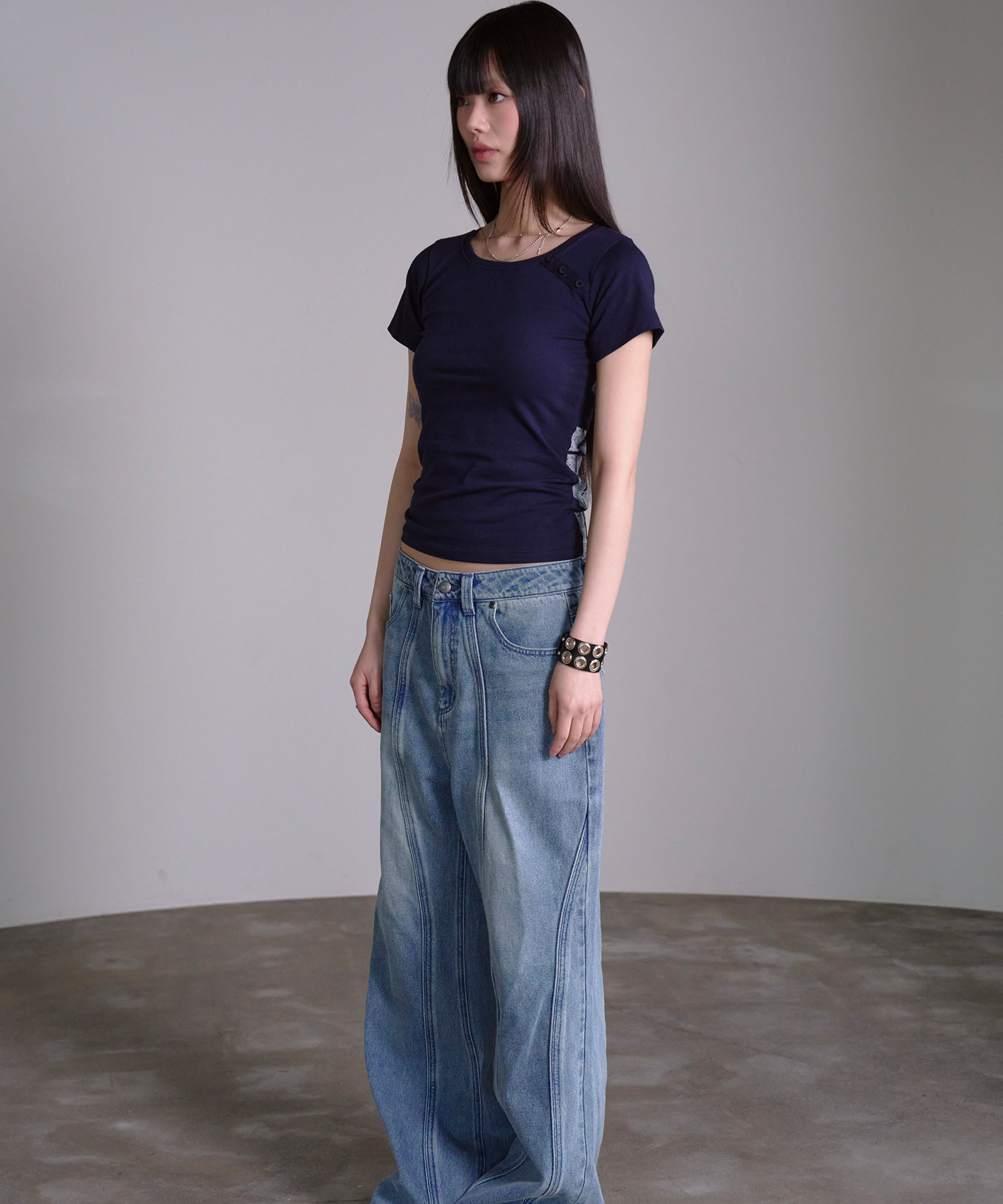 DOUBLE CROSS BACK PRINT SHORT рукав NAVY