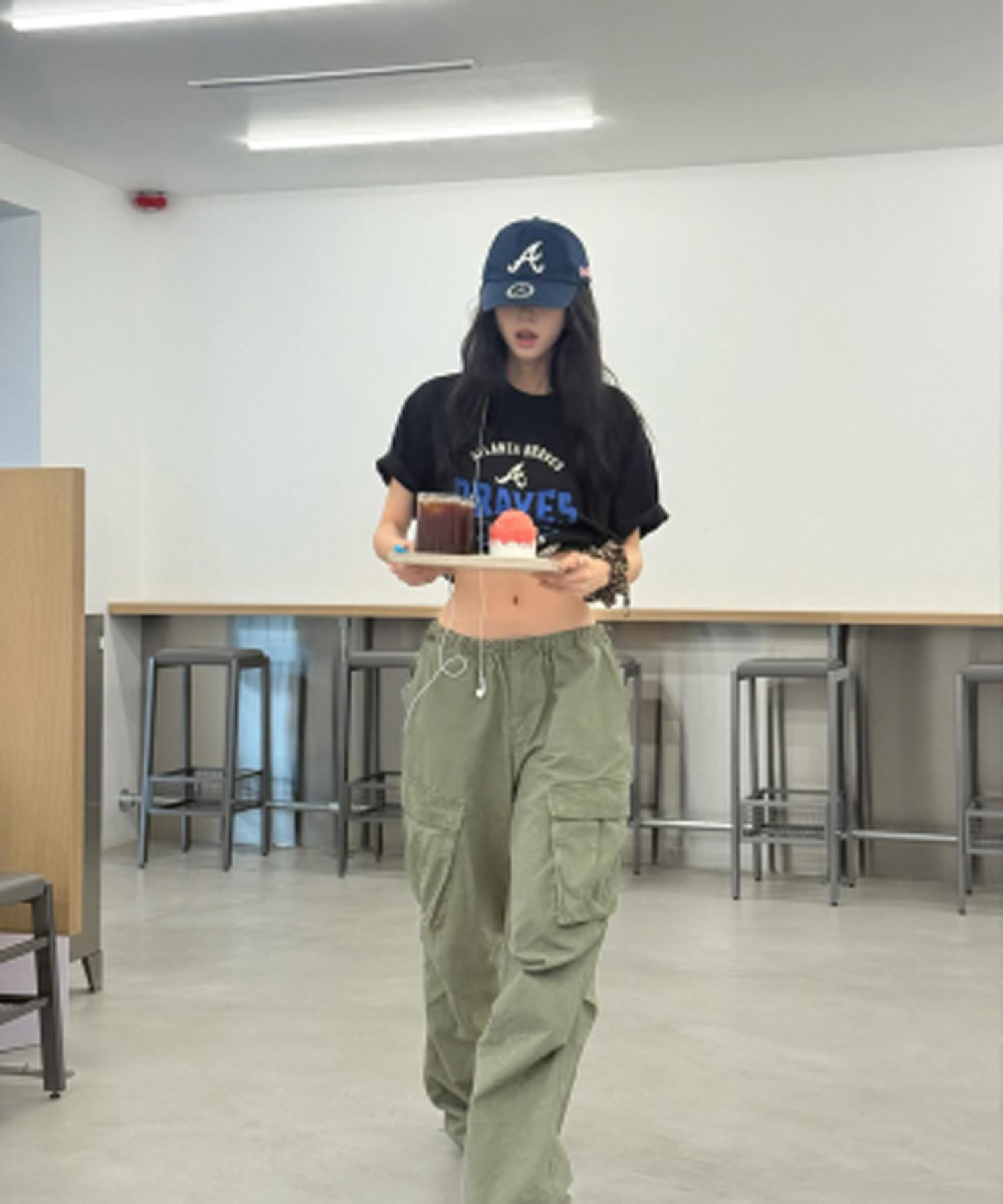 [SET] PARACHUTE CARGO PANTS & CALIE GURLS SLEEVELESS