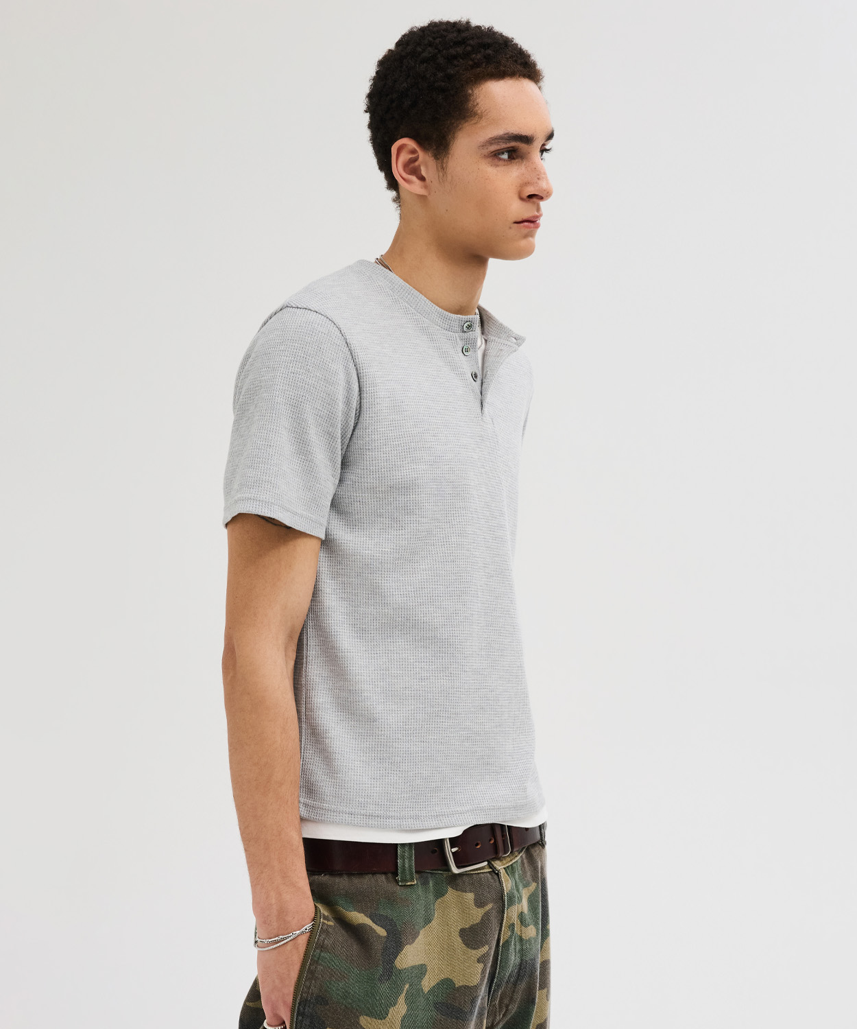 Waffle Henley Neck Semi Crop T-рубашка [серый]