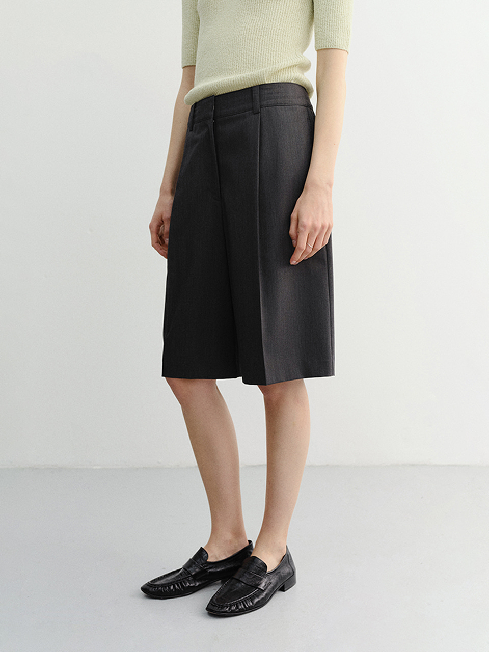BERMUDA SHORTS CHARCOAL GREY