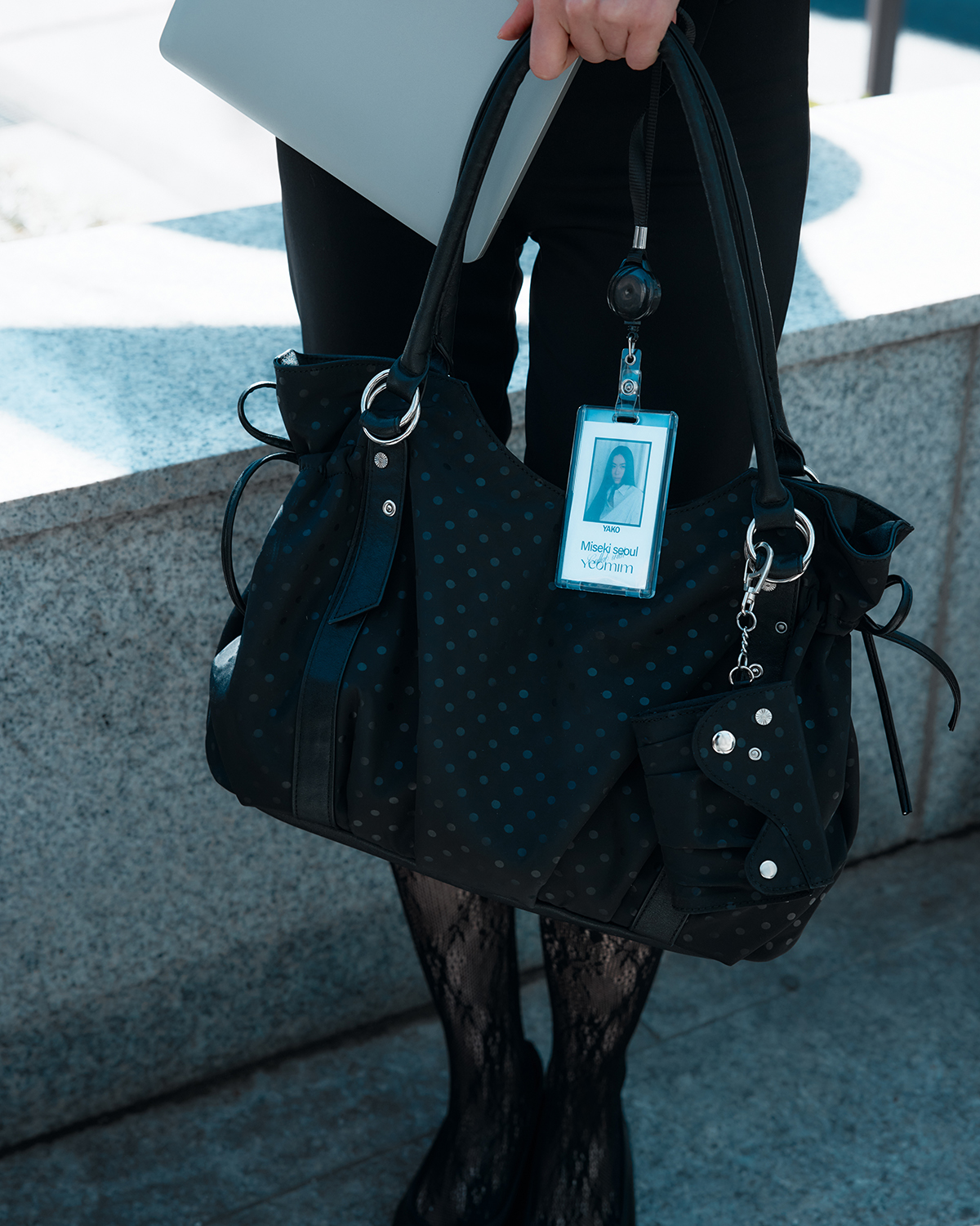 [×Misekiseoul] puff bag (black dot)