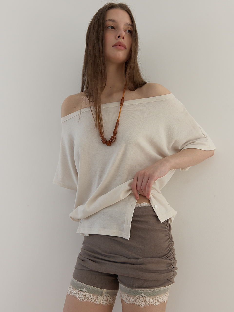 LACE SHIRRING LAYER SHORTS (BEIGE GREY)