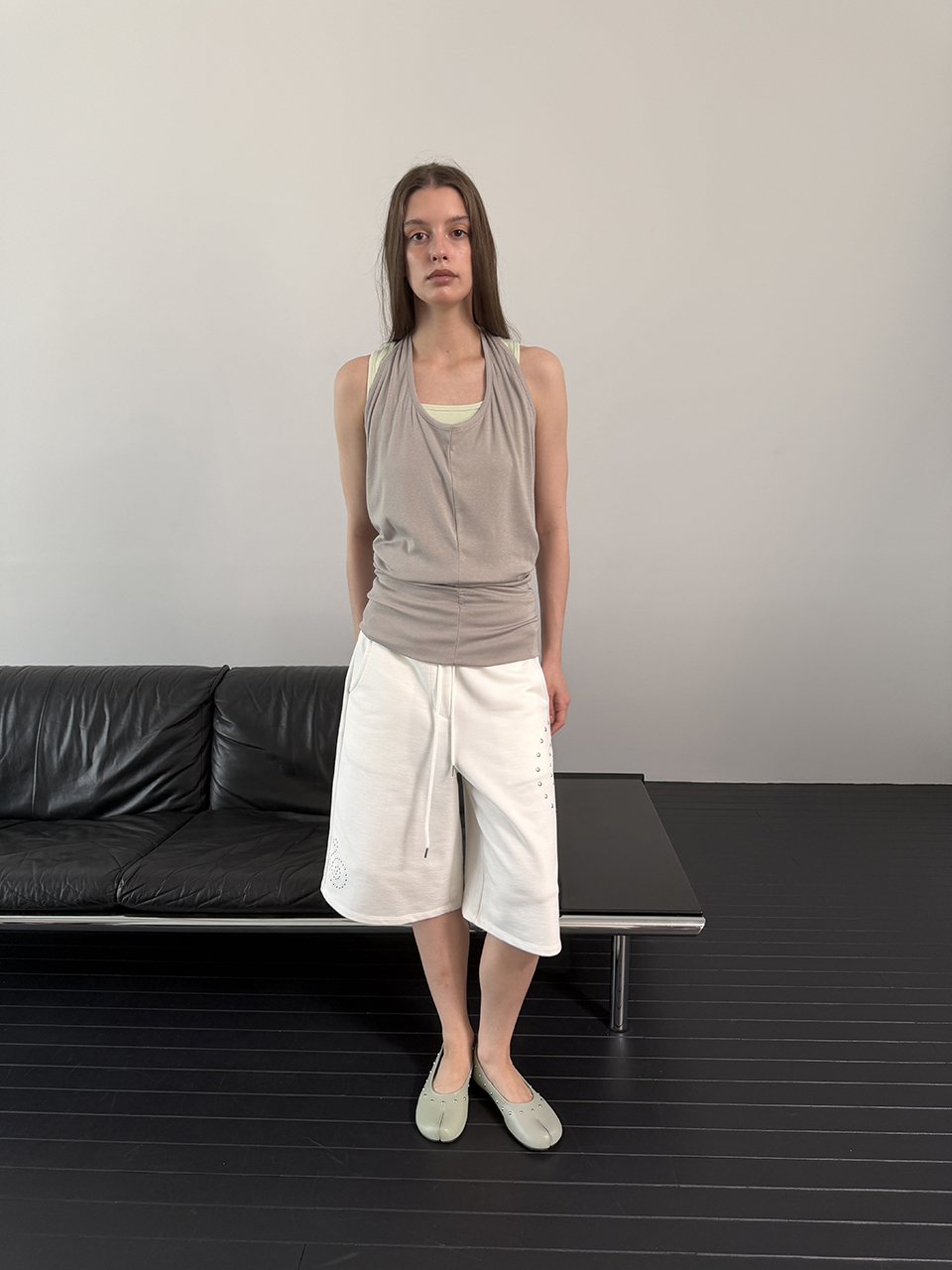 STUD JERSEY BERMUDA PANTS (IVORY)