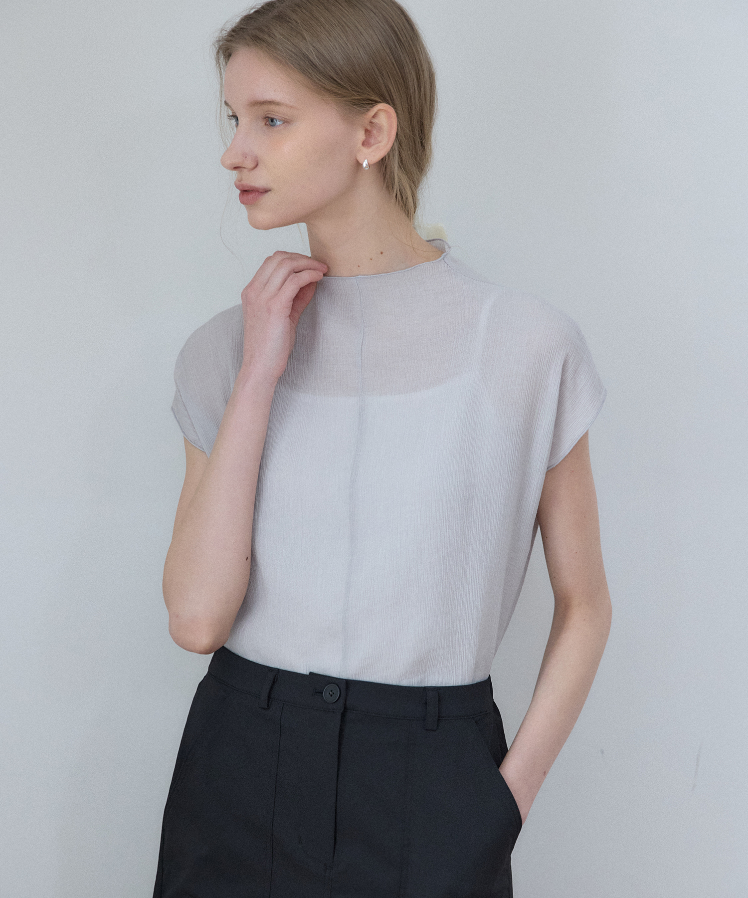 Полупрозрачная блузка с плиссировкой Light Grey