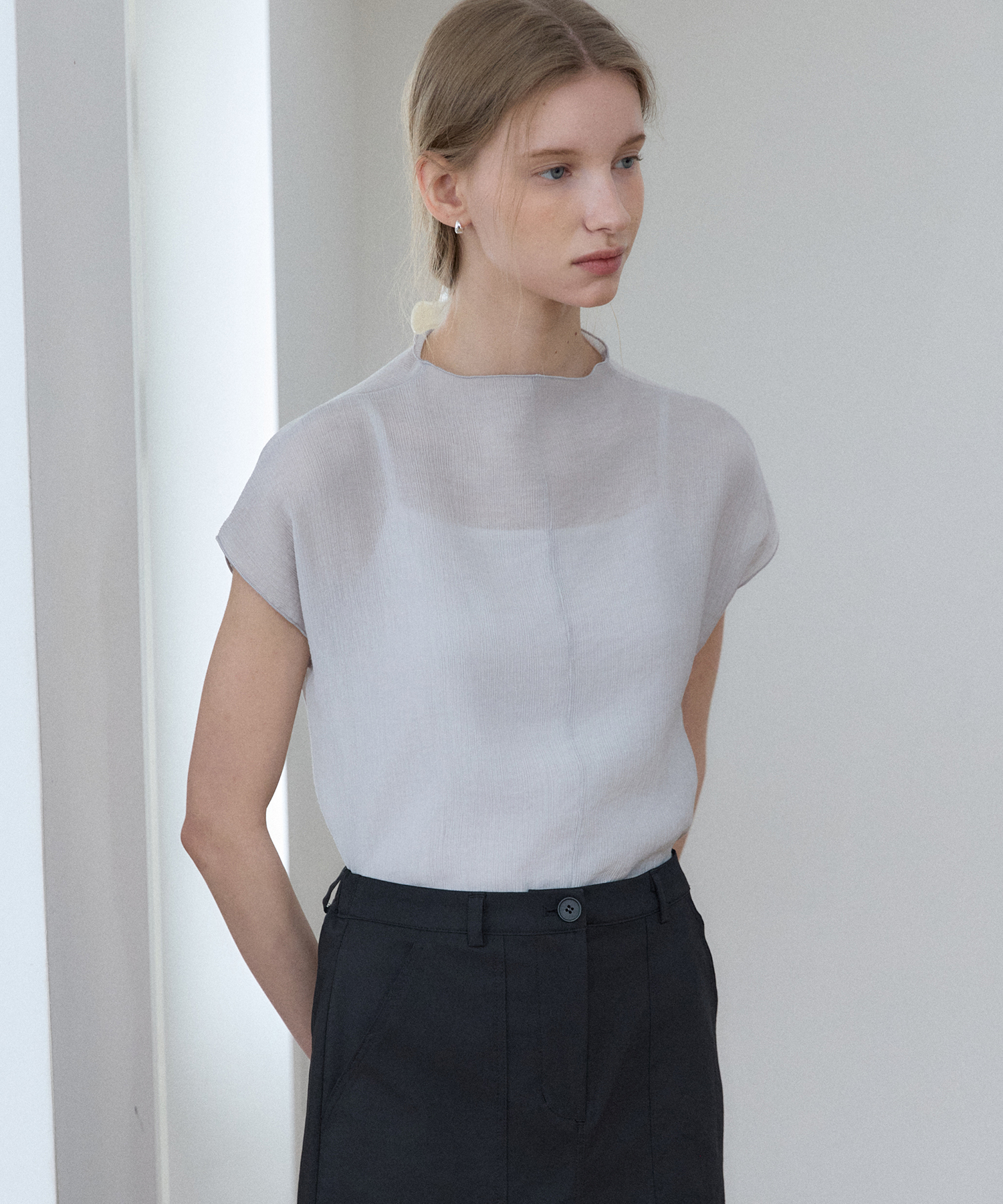 Полупрозрачная блузка с плиссировкой Light Grey