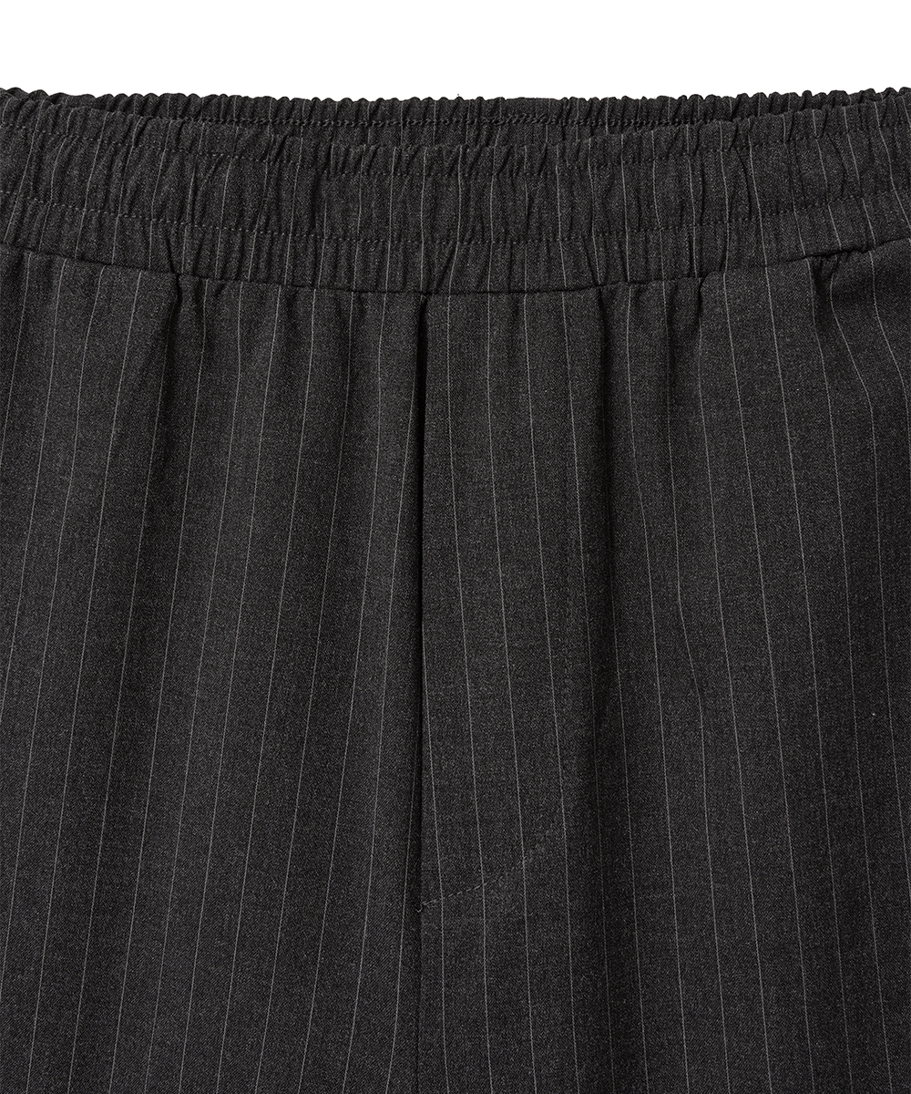 Banding Stripe Curved Slacks_Charcoal