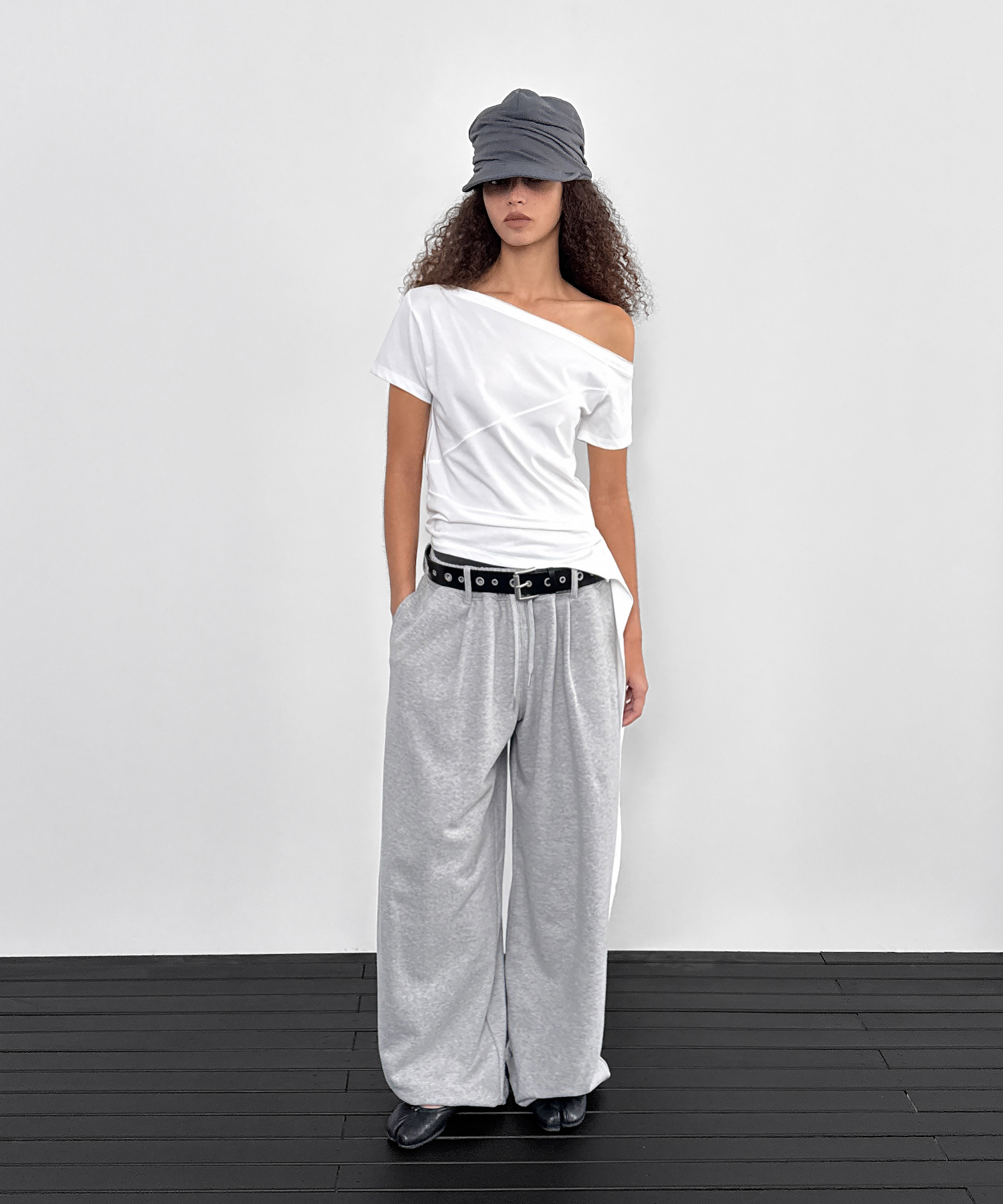 One-Shoulder Strap Tee_White