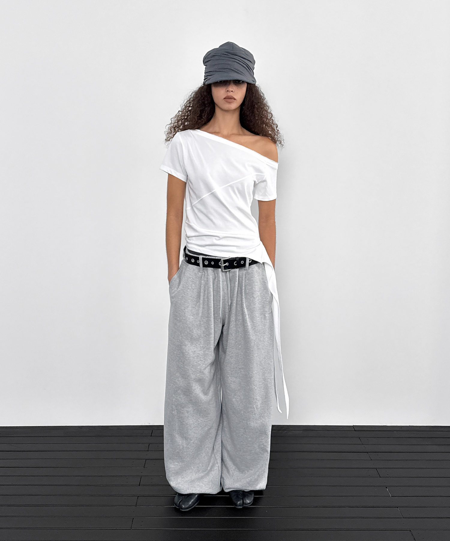 One-Shoulder Strap Tee_White