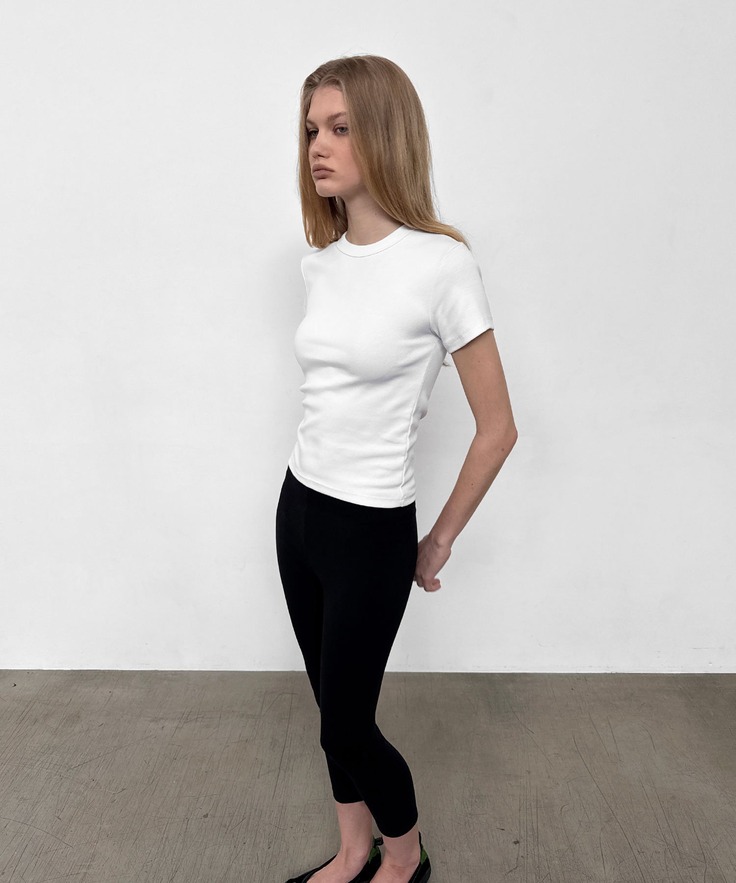 LINE.01 round neck tee_3color