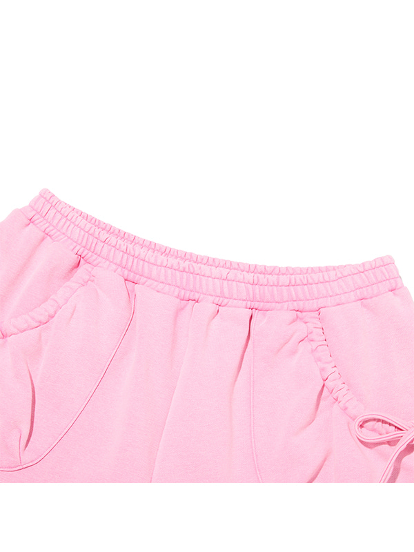 KIRSH X CHARMMYKITTY LOOSE FIT HALF SWEAT PANTS