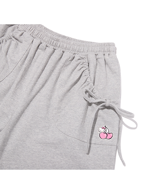 KIRSH X CHARMMYKITTY LOOSE FIT HALF SWEAT PANTS