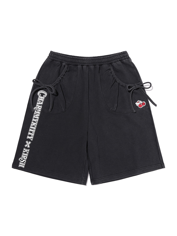 KIRSH X CHARMMYKITTY LOOSE FIT HALF SWEAT PANTS