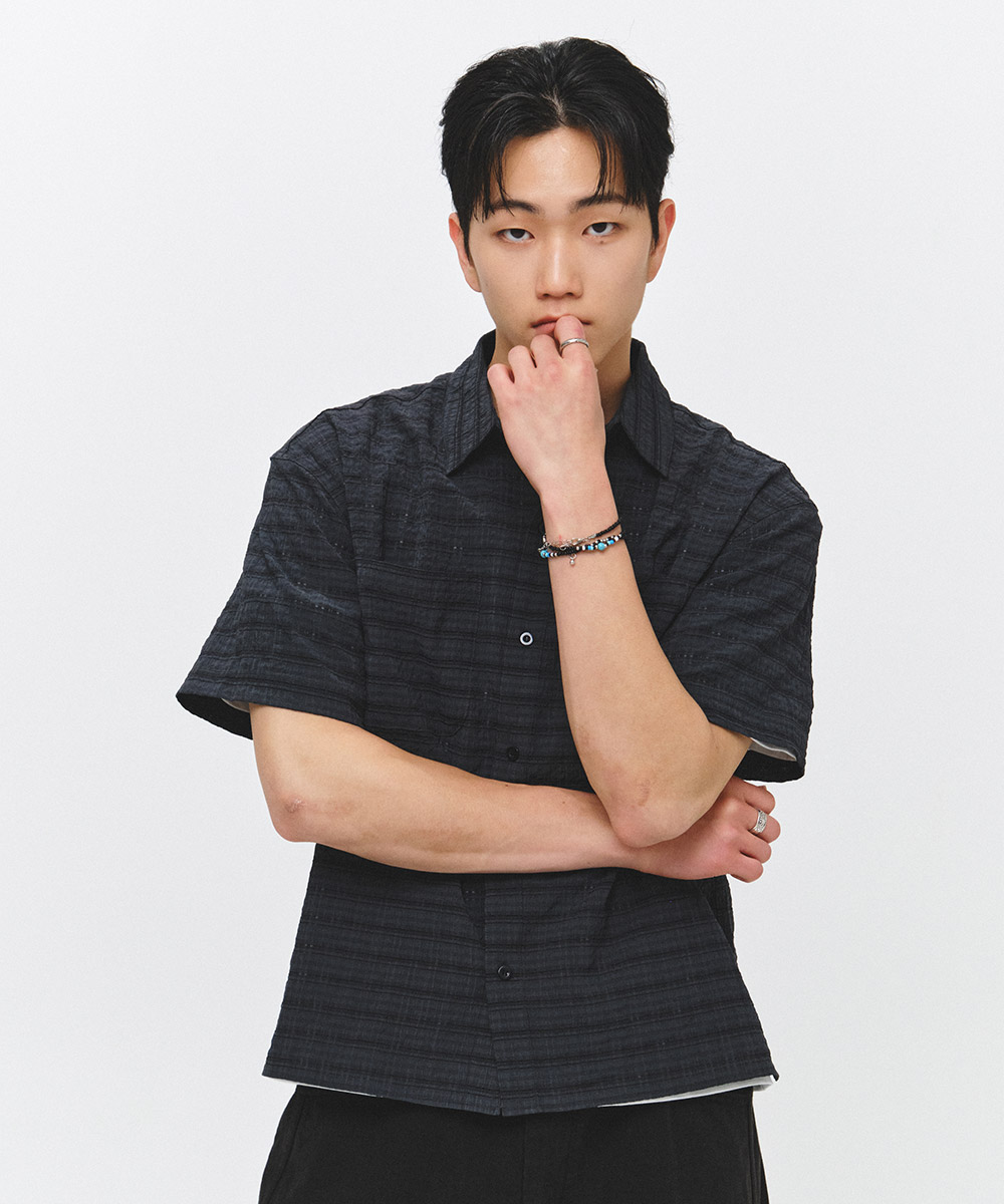 CRINKLE CROP SHORT SLEEVE SHIRT_CHARCOAL