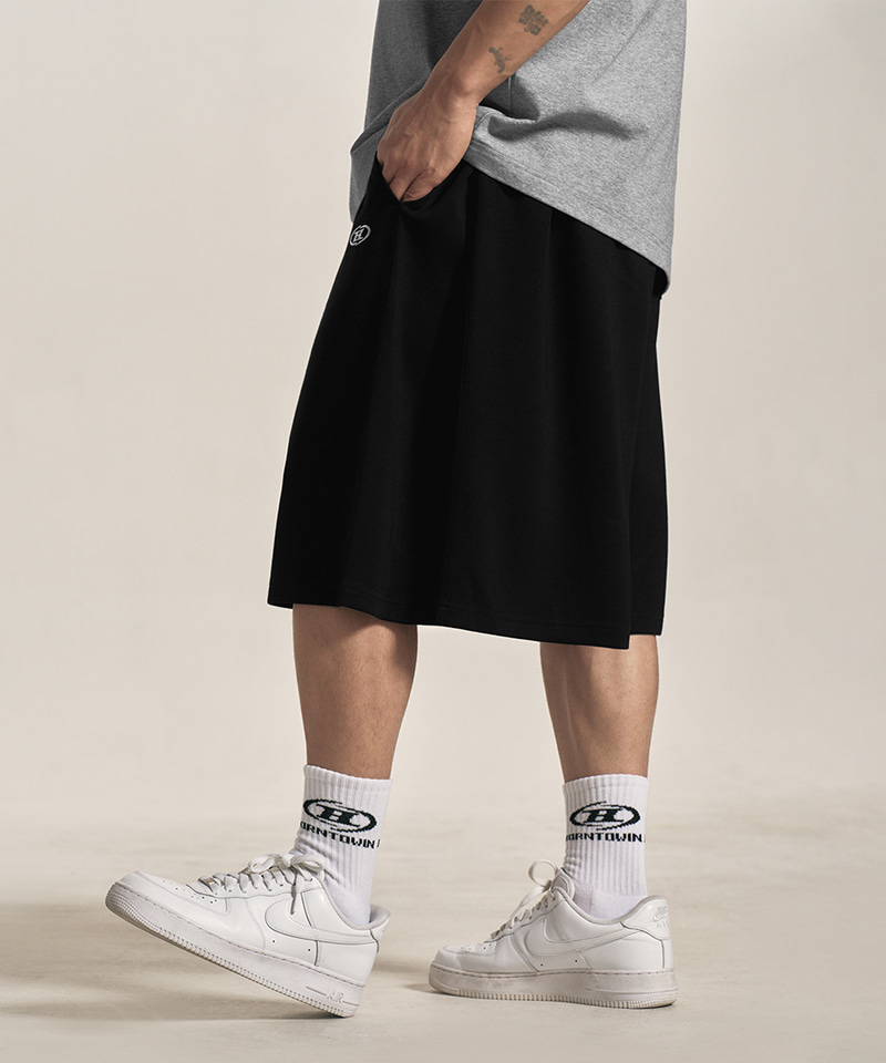 SILVER B-SOFT TOUCH SIDE TWO TUCK BERMUDA брюки [черный]