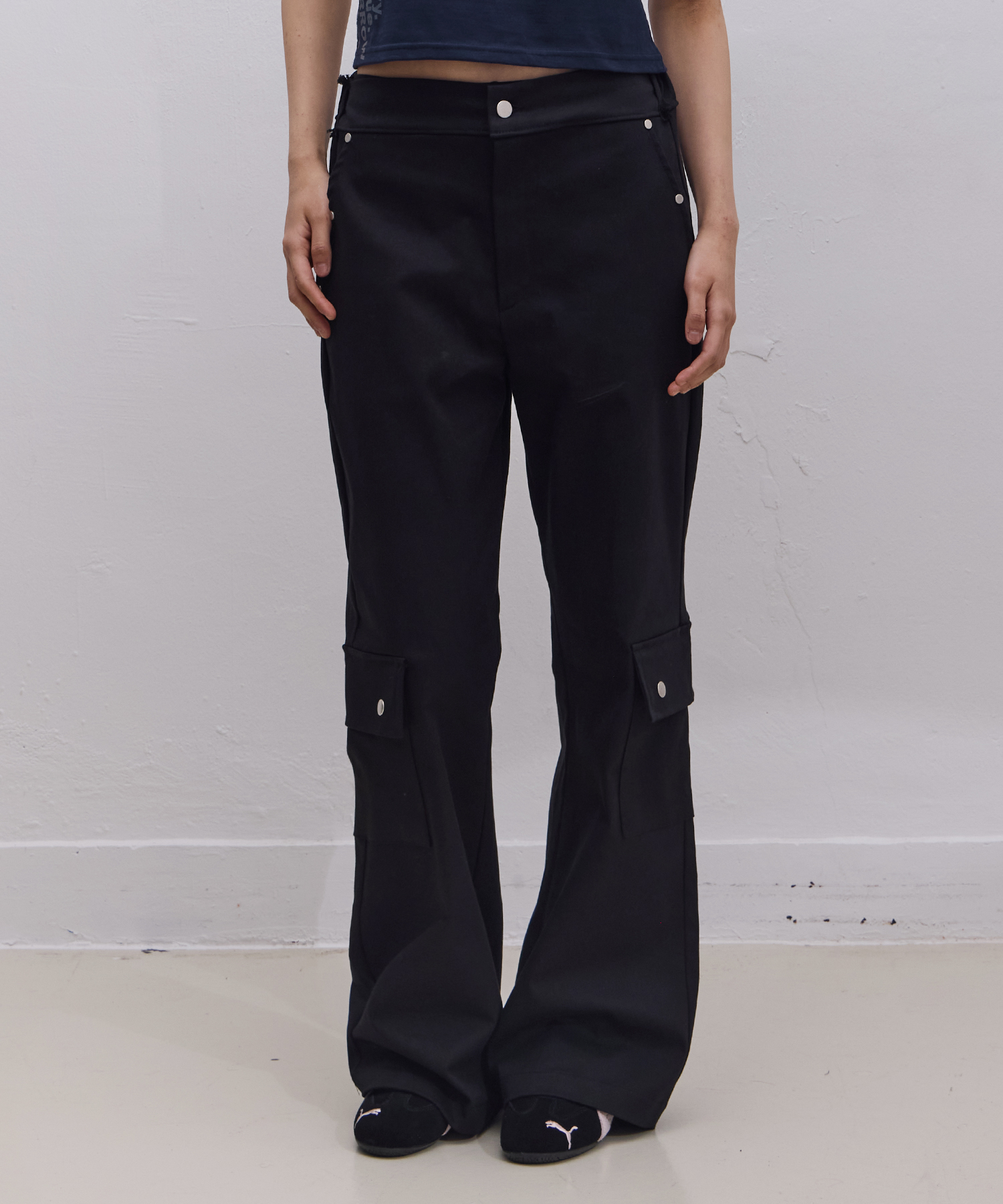 Eyelet Wide Cotton Cargo Pants (Black)