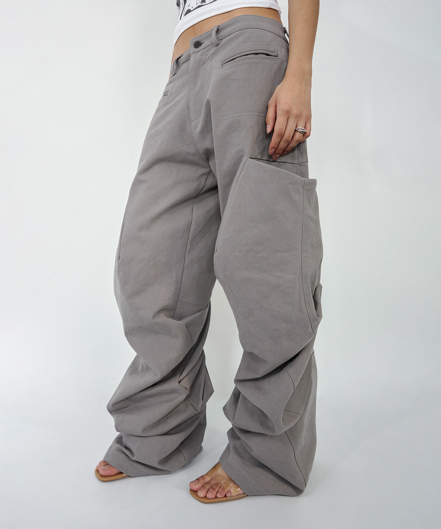 PINTUCK WIDE PANTS (UNISEX) DUSTY BEIGE