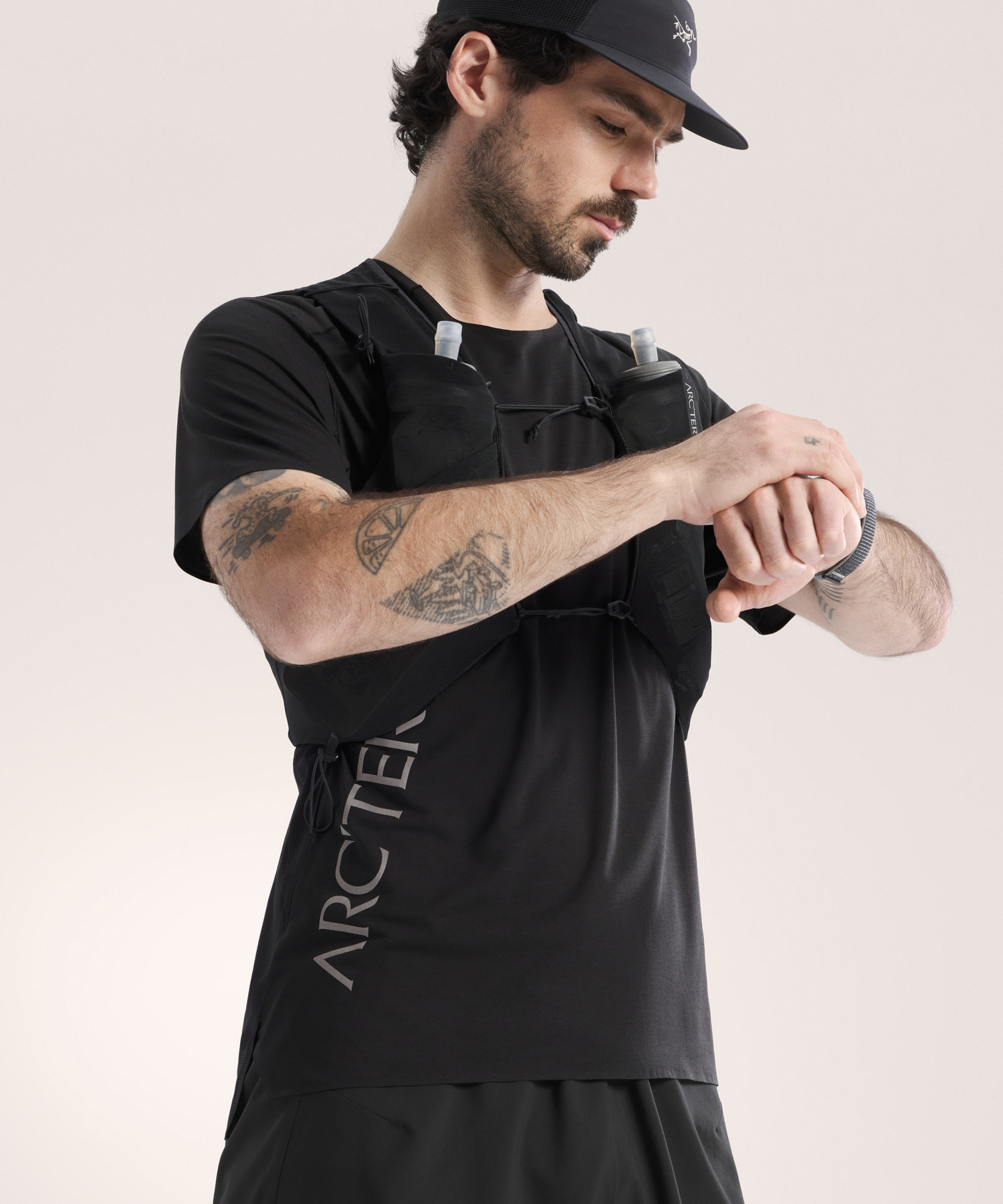 NORVAN DOWNWORD LOGO SS M - BLACK / ATQSM10340