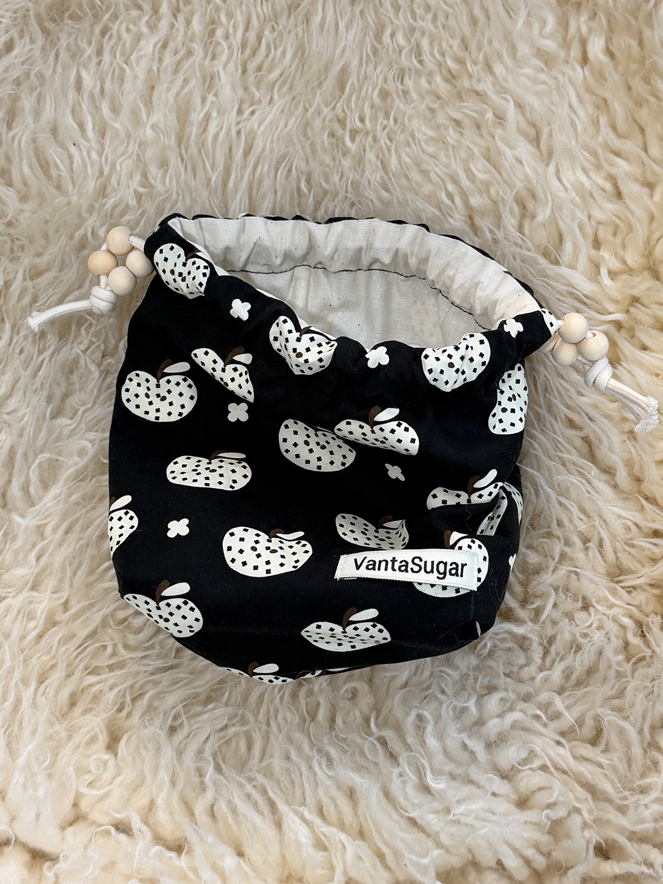 Apple Blossom Pouch-BLACK