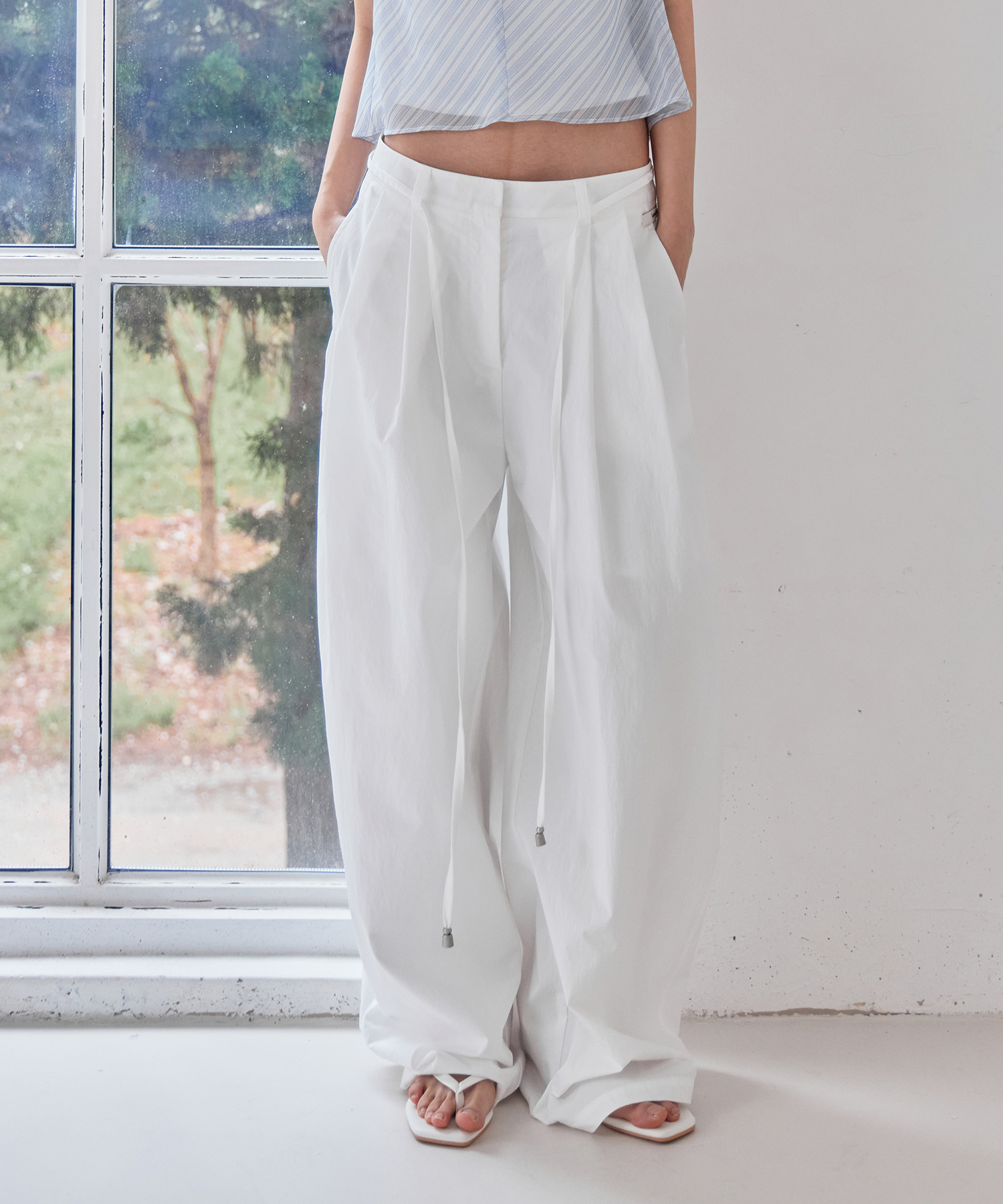 Nylon Pintuck Balloon брюки, WHITE