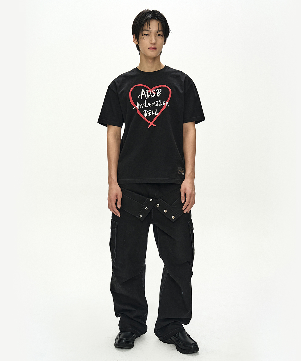 UNISEX HEART KELLY LOGO T-SHIRT atb1682u(BLACK/RED)