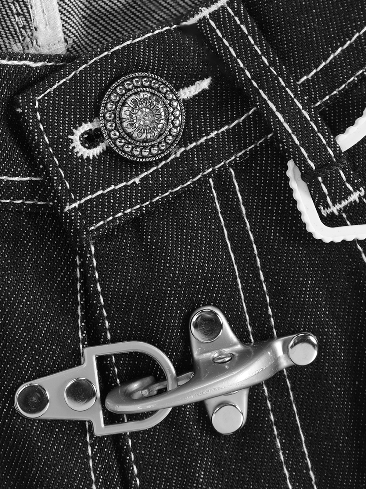 Aelfric Eden Metal Button Raw Baggy Barrel джинсы AE25CPQ31212-01TBLK
