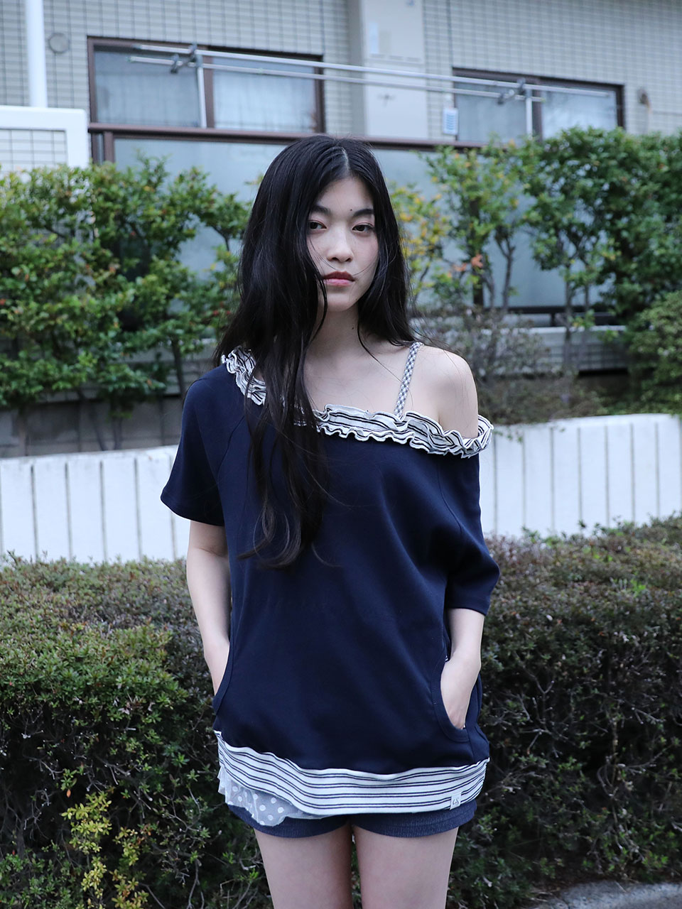 STRIPE FRILL OFF-SHOULDER(NAVY)