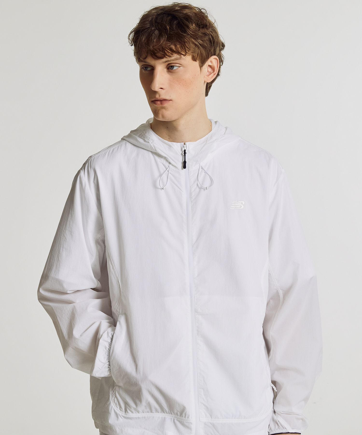 NBNAG21503 UNI AIR сверхлёгкий ветровик с капюшоном (WHITE)