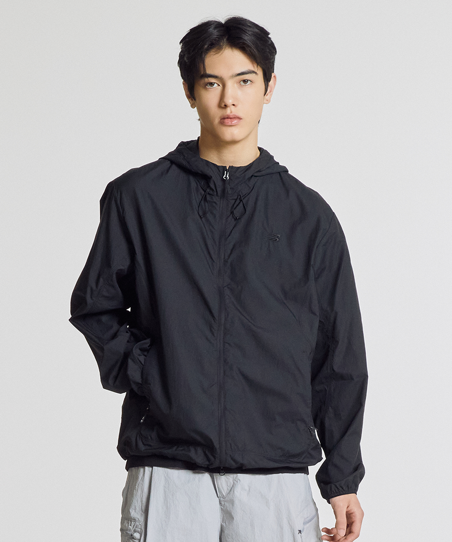 NBNAG21503 / Сверхлегкая ветровка с капюшоном UNI AIR (BLACK)
