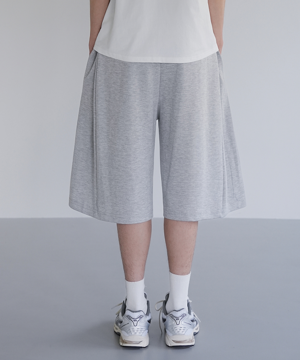 String Banding Side Pintuck Bermuda Training Sweat Shorts 3 Colors