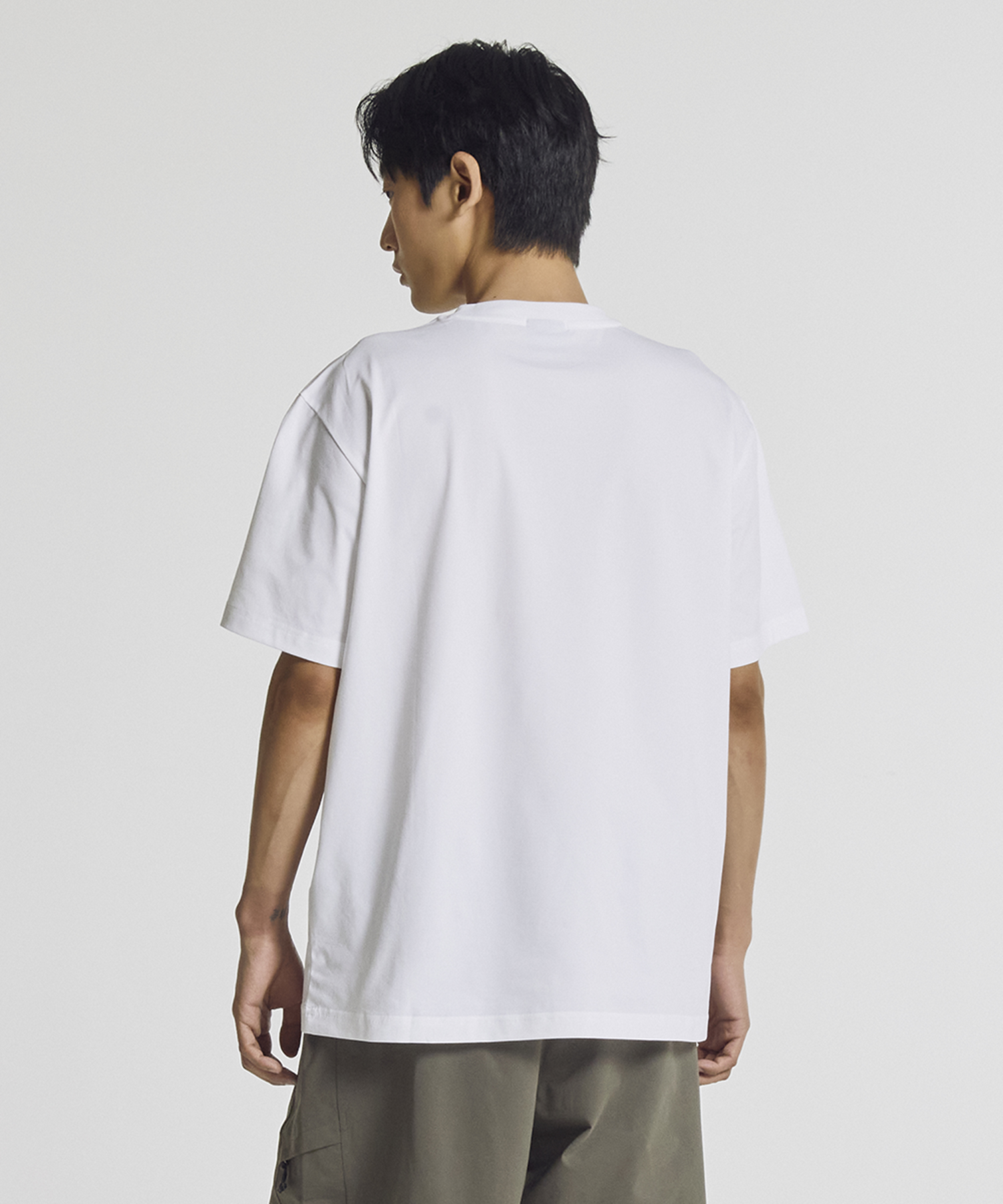 NBNEG31633 / Футболка UNI FROZEN ESSENTIAL с малым лого (WHITE)