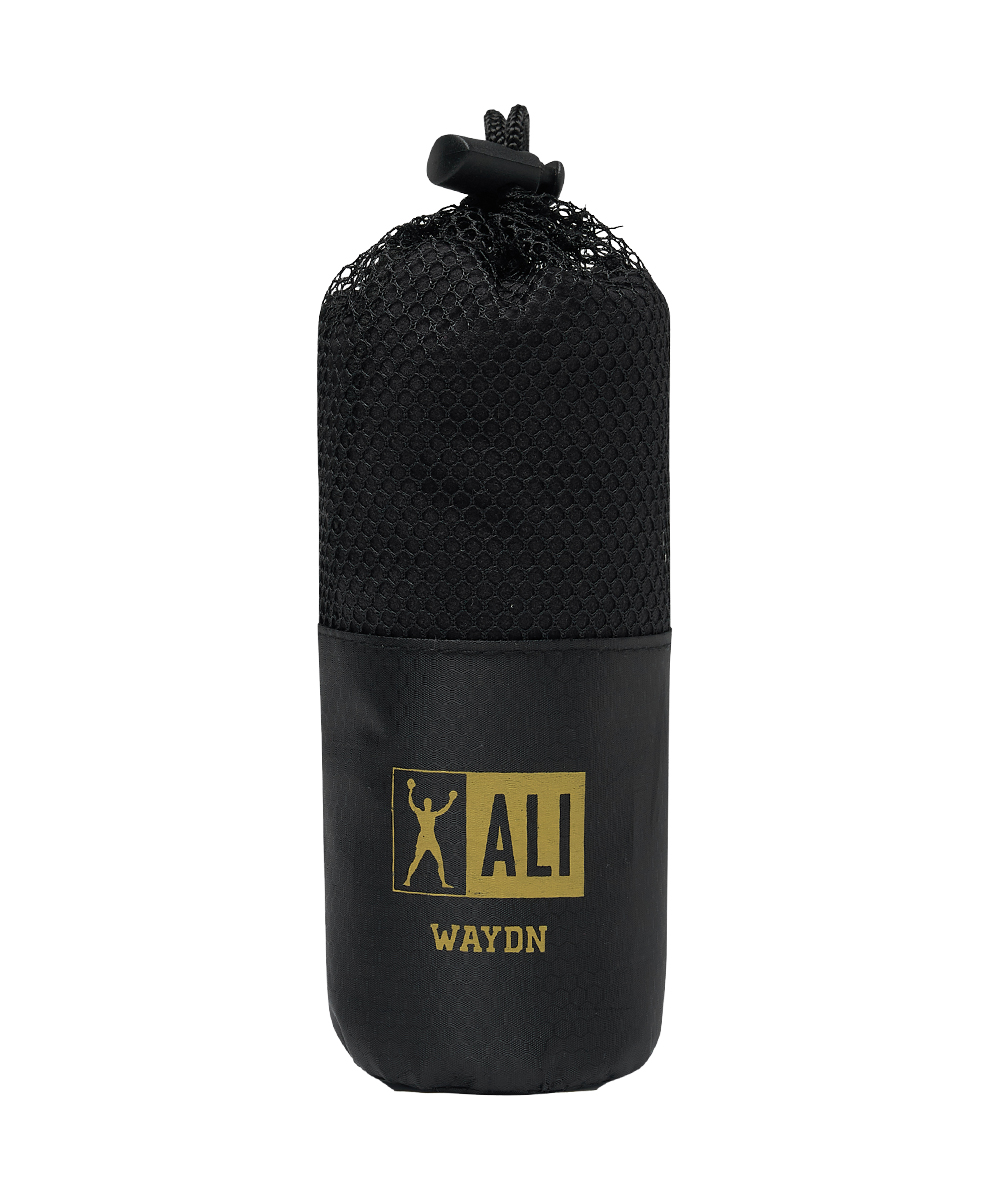 Черное полотенце с логотипом ALI