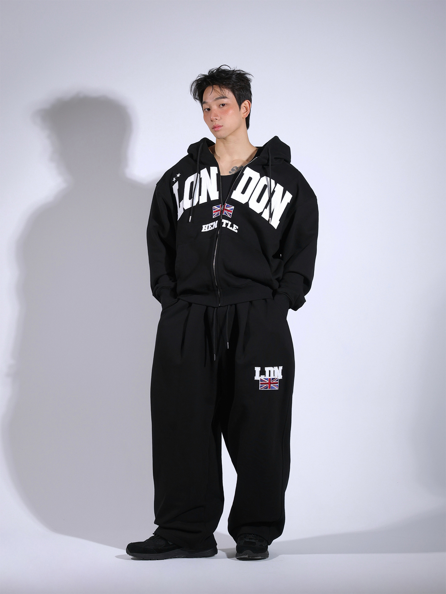 STRUCTURED SHOULDER LONDON HOODIE ZIP-UP JACKET(BLACK)