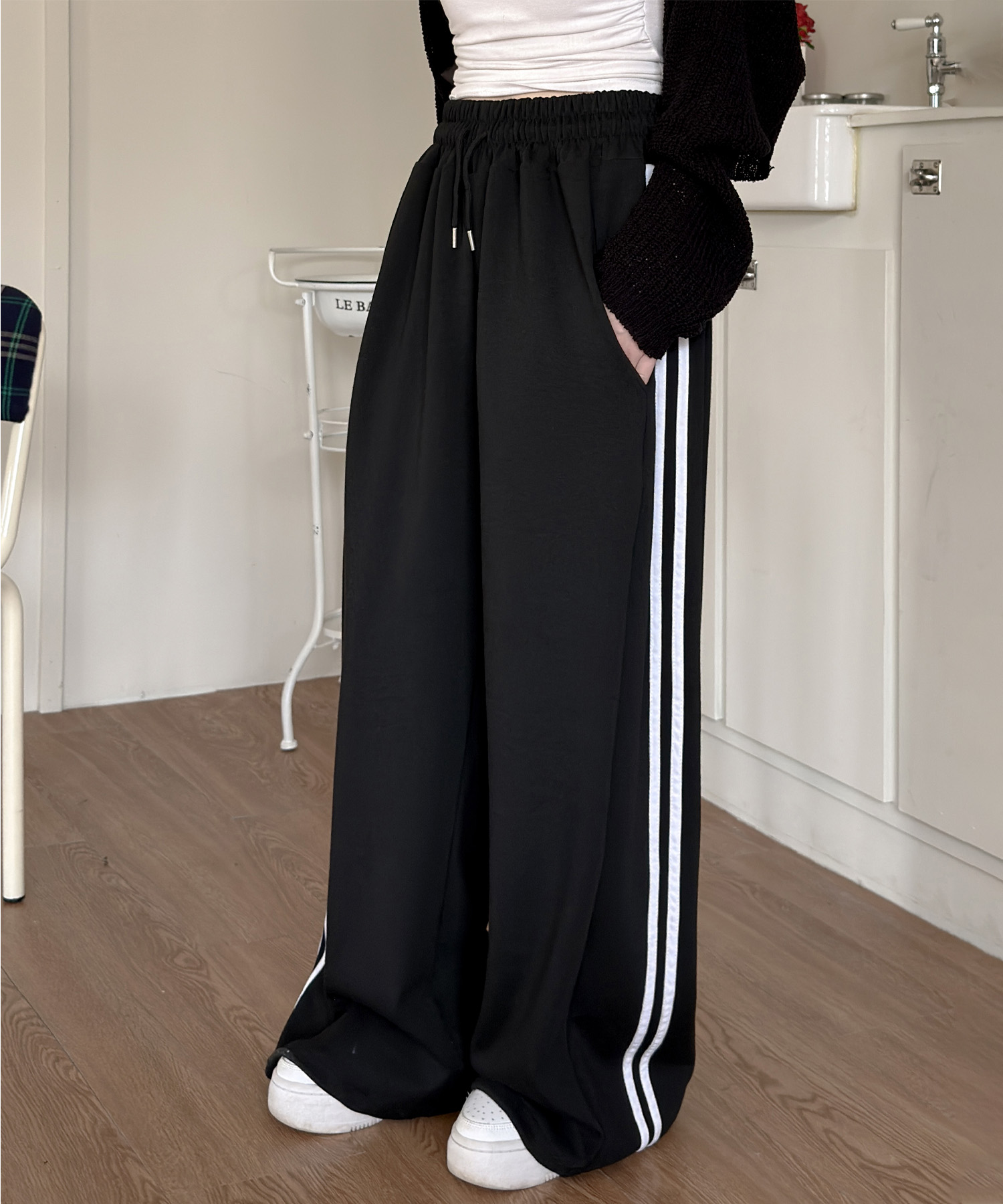 UNISEX LINE ALL SEASON TRAINING PINTUK BALLOON TWO-WAY WIDE PANTS_BLACK