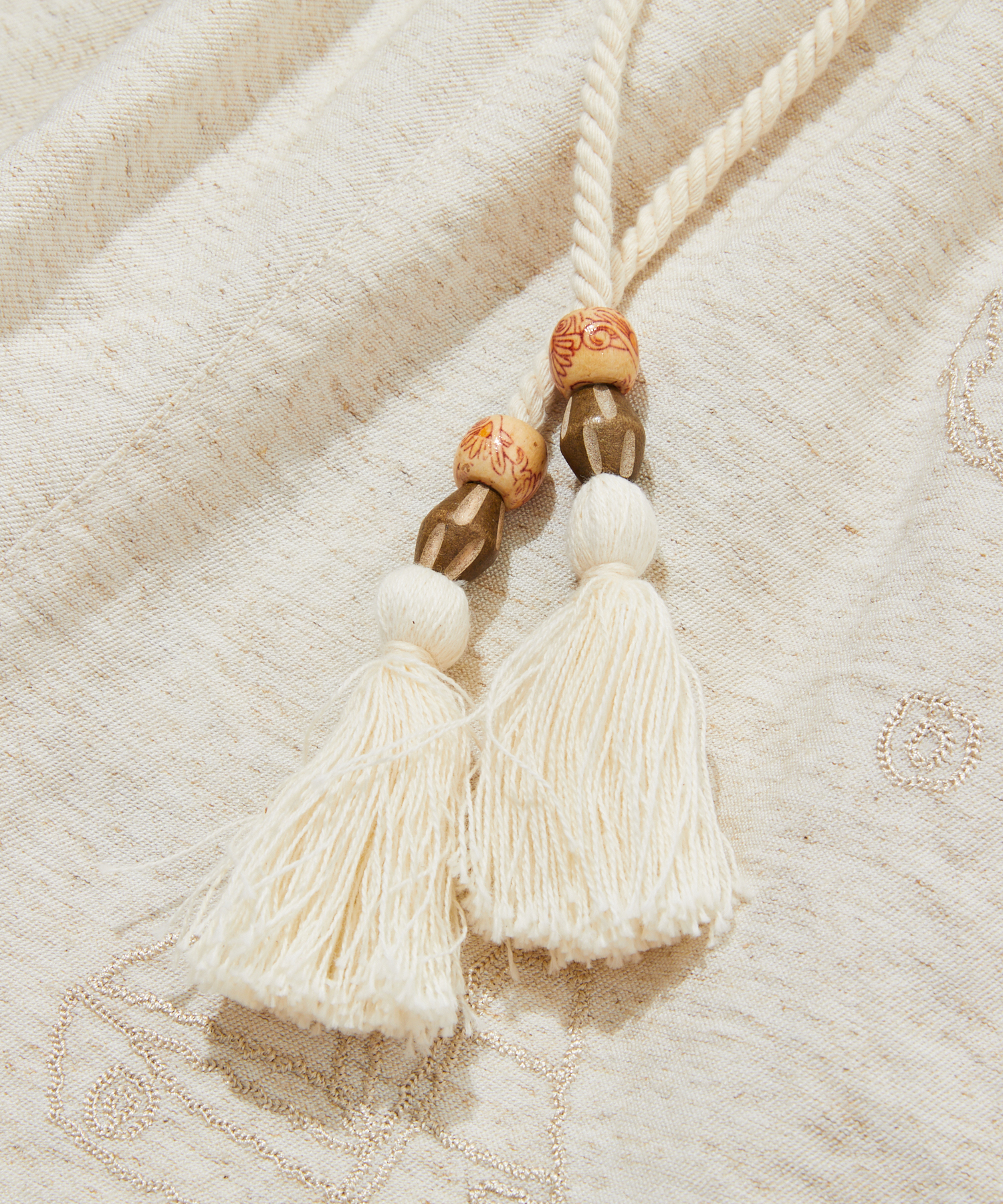 Льняные шорты с вышивкой Marine Doodle Ivory_FS2WP30U