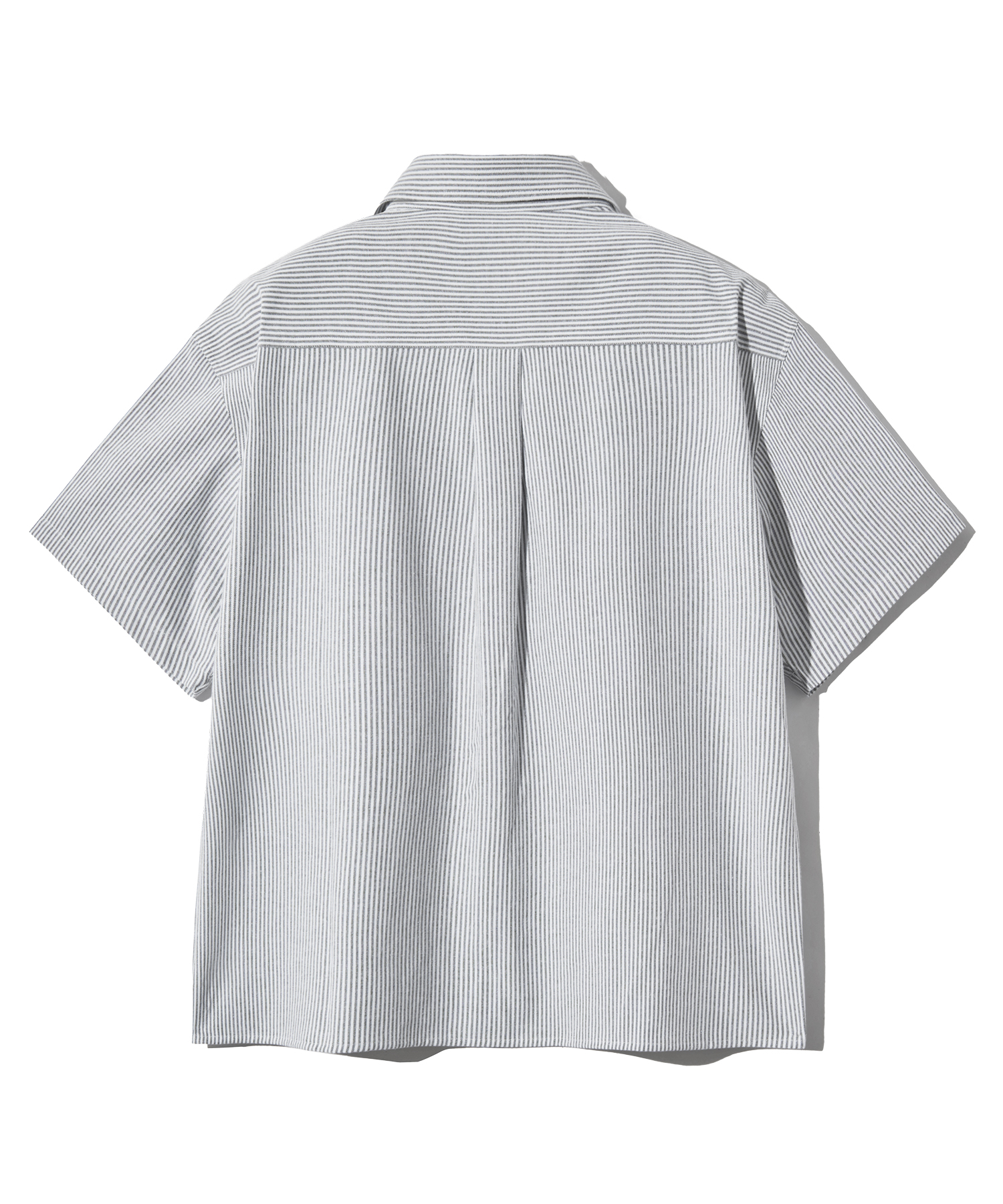 Semi Crop Stripe Half Shirt-Black