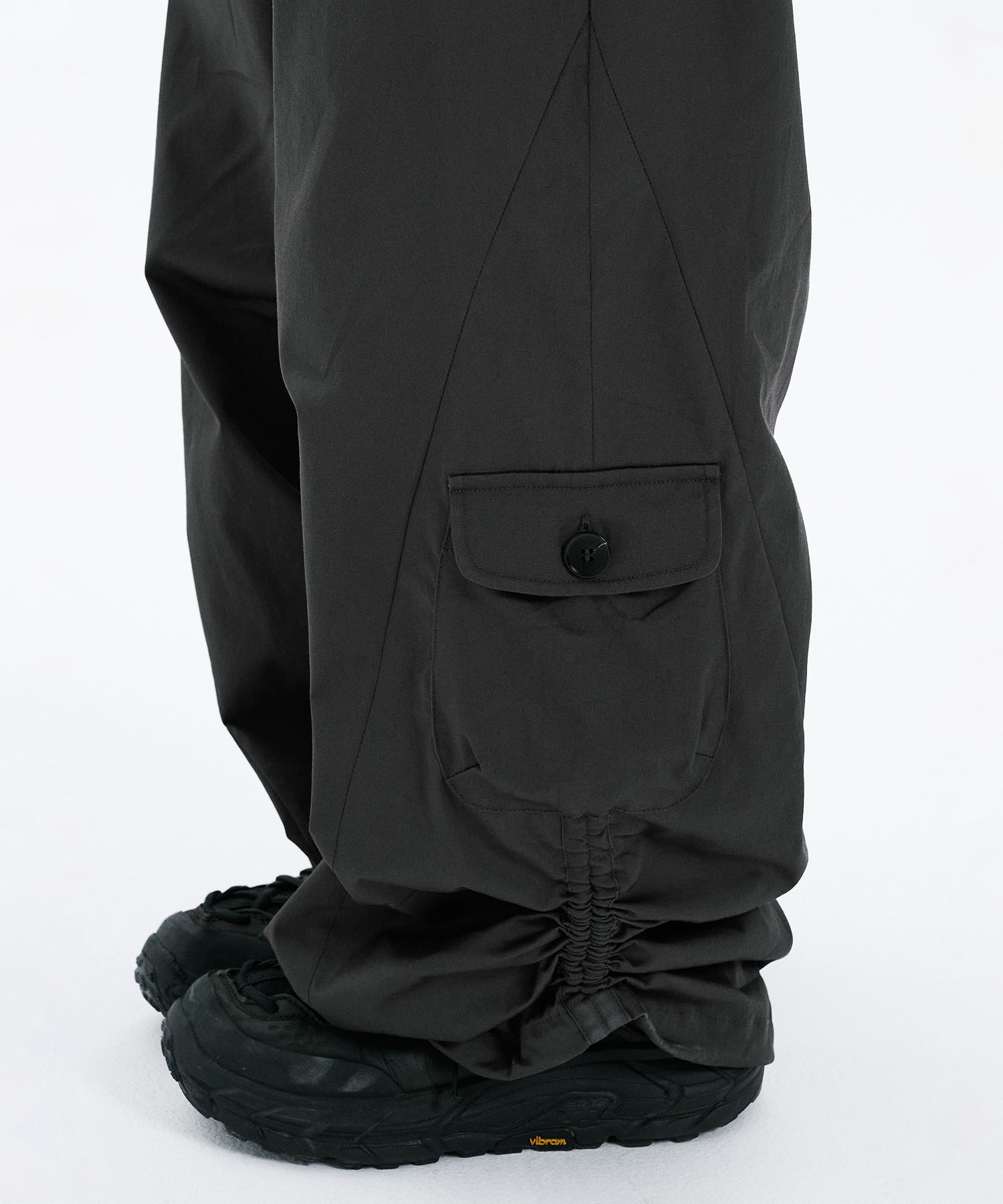 Side shirring pocket wide pants GREY