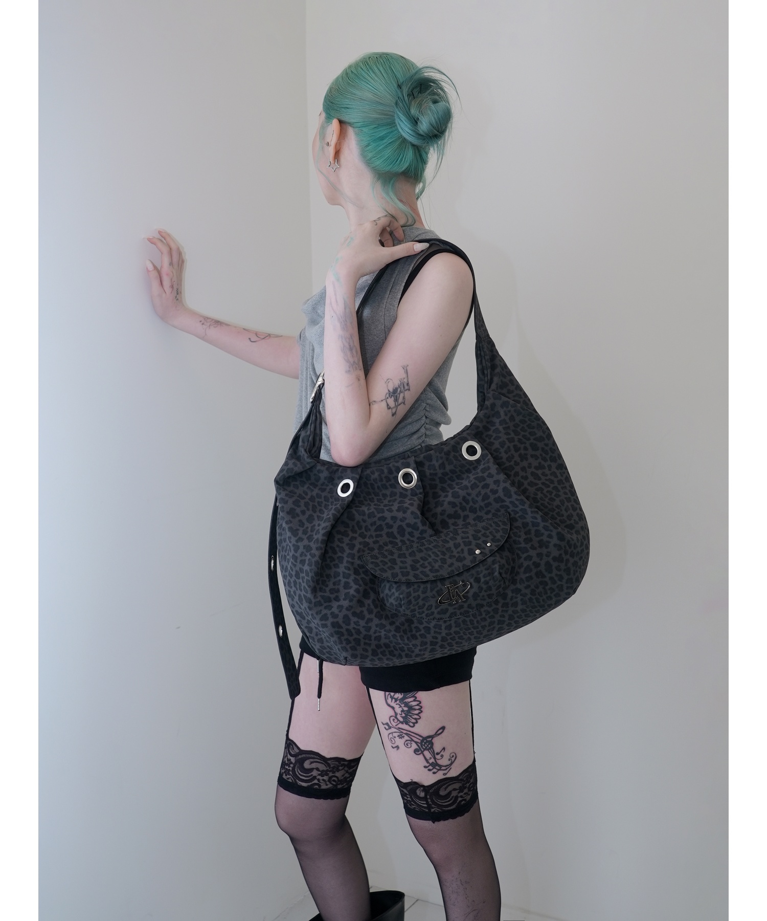 Carry all large hobo bag leopard black