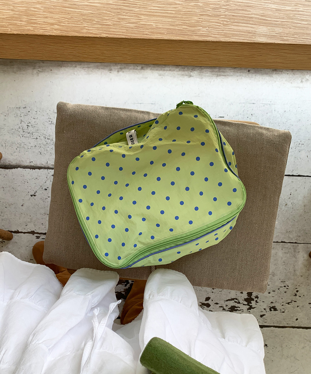 TRAVEL POUCH - APPLE GREEN