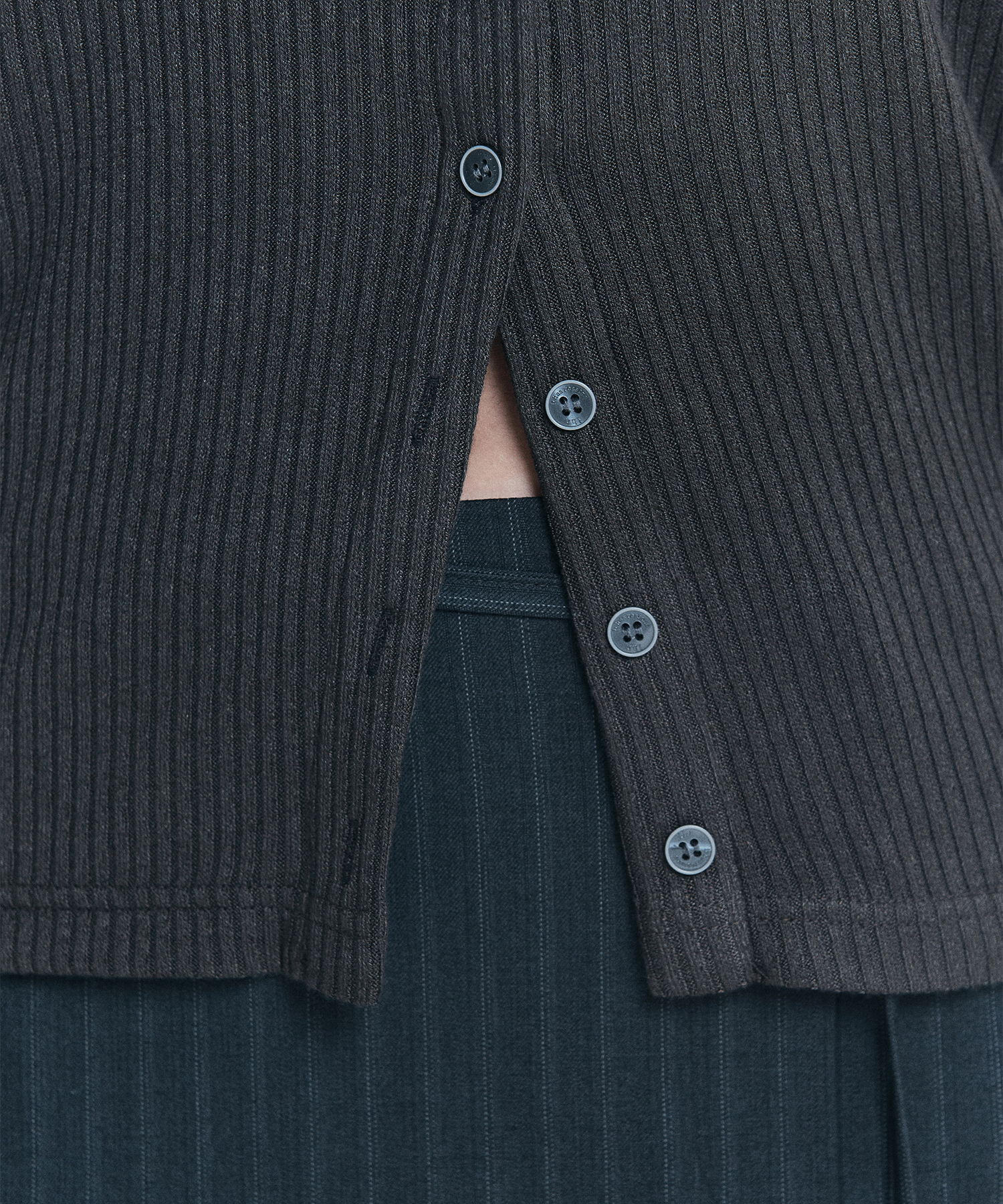 SOFT RIBBED HALF-NECK CARDIGAN / KHAKI BROWN