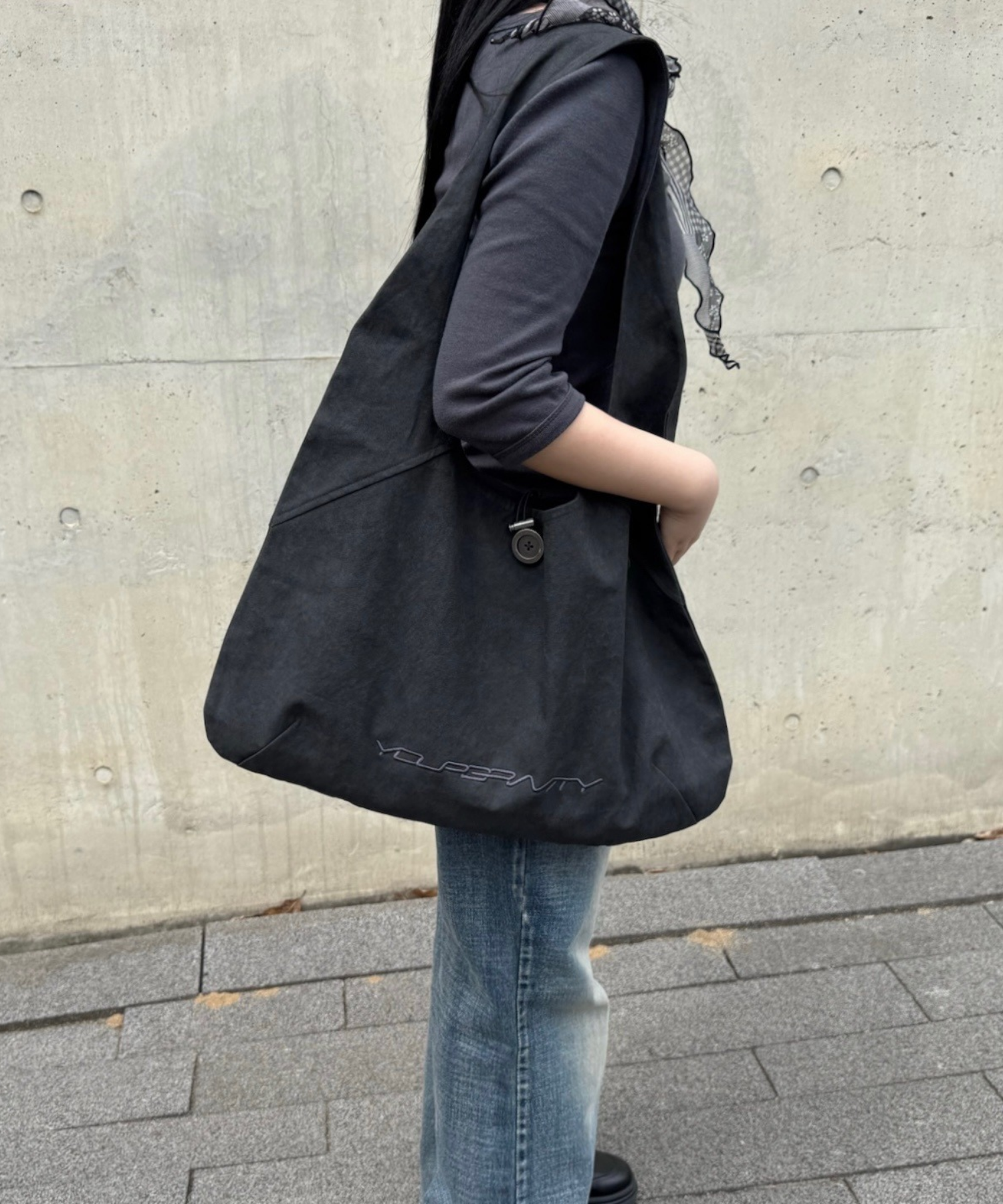 String Shoulder Bag - charcoal