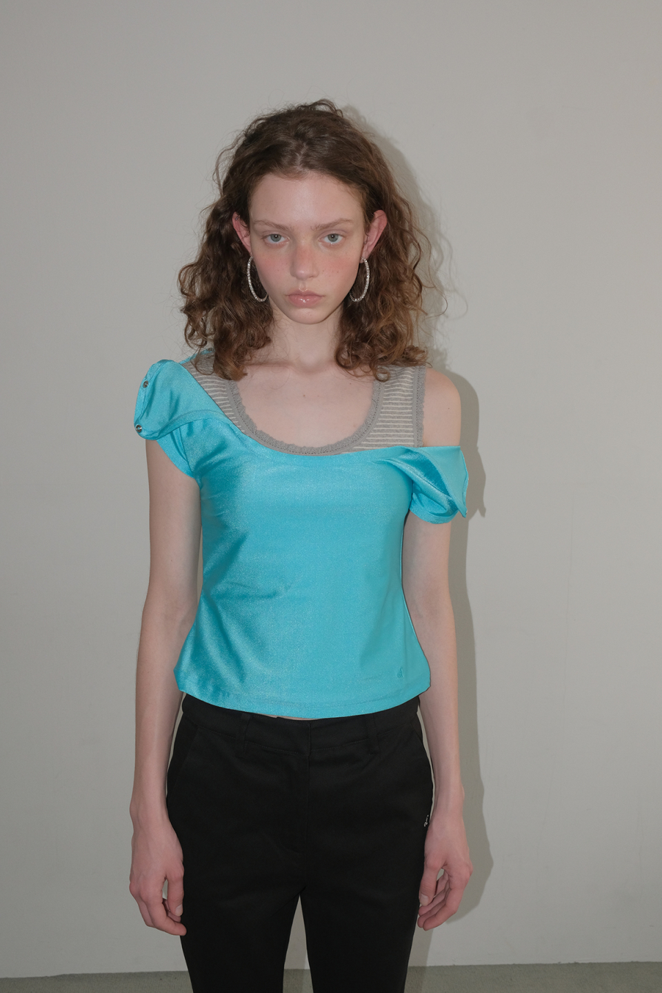 MINI LACE SLEEVELESS - 2 COLORS AS SHOWN