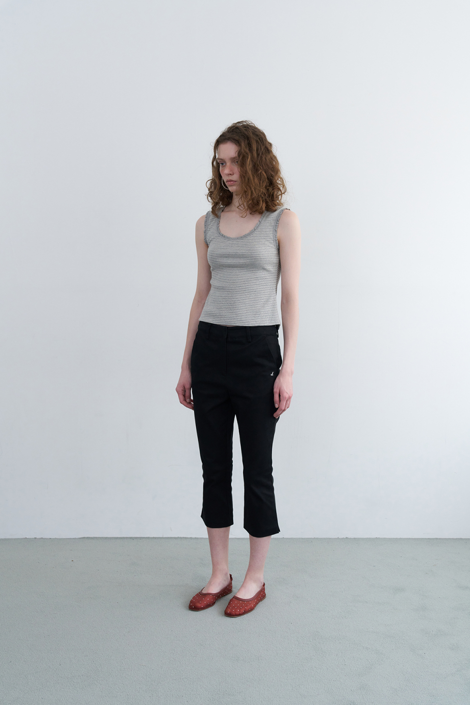 MINI LACE SLEEVELESS - 2 COLORS AS SHOWN