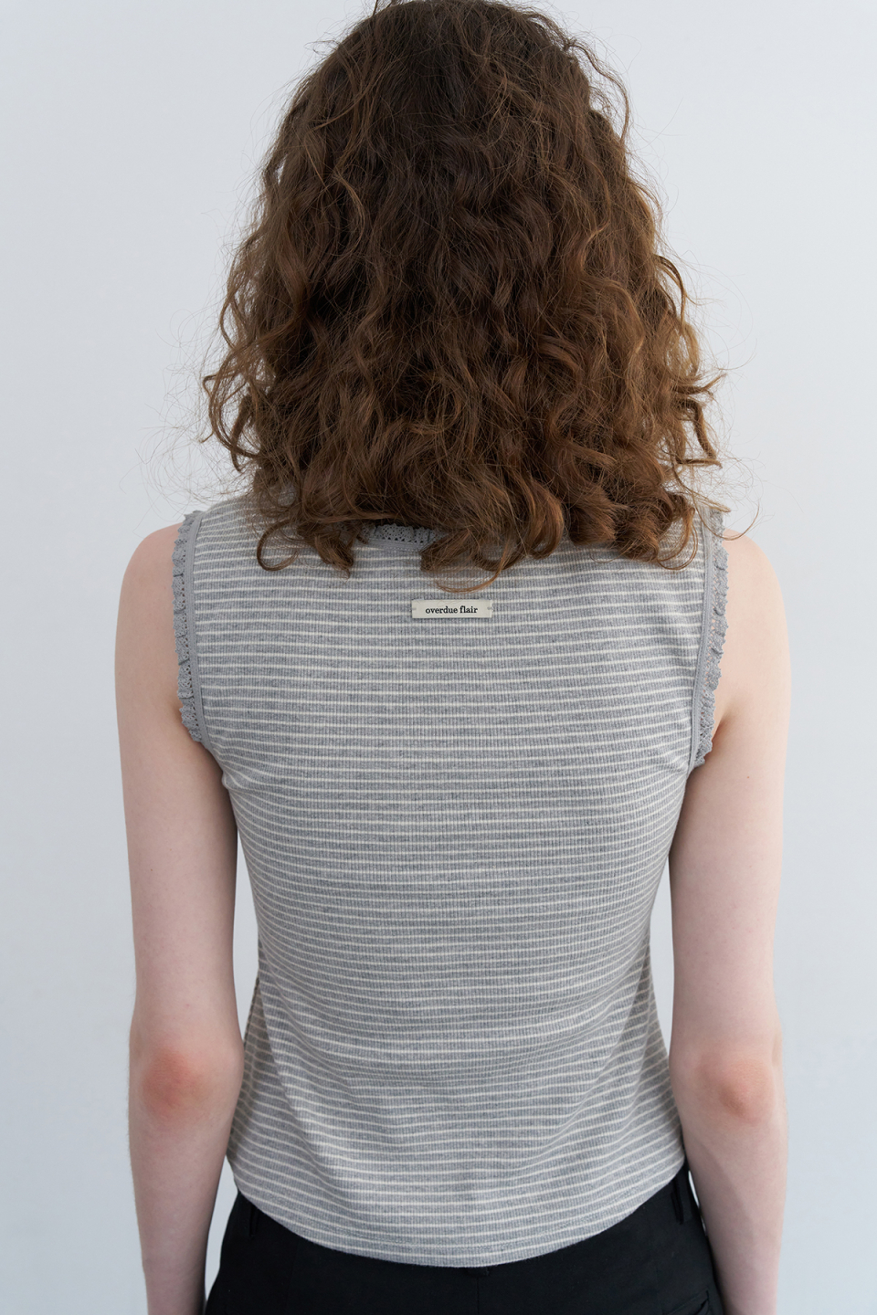 MINI LACE SLEEVELESS - 2 COLORS AS SHOWN