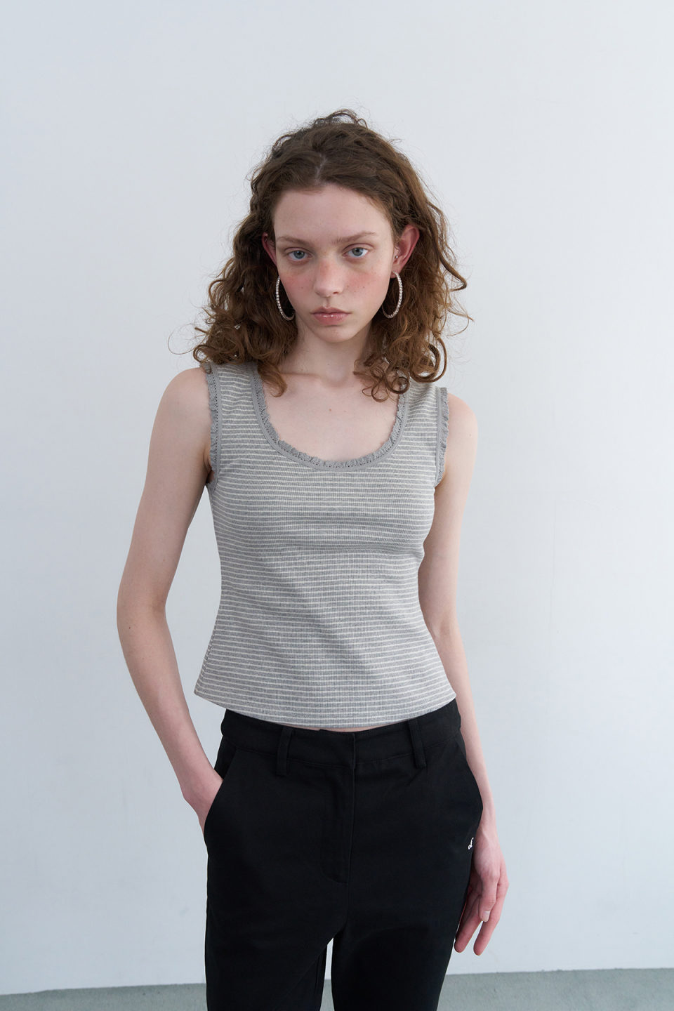MINI LACE SLEEVELESS - 2 COLORS AS SHOWN