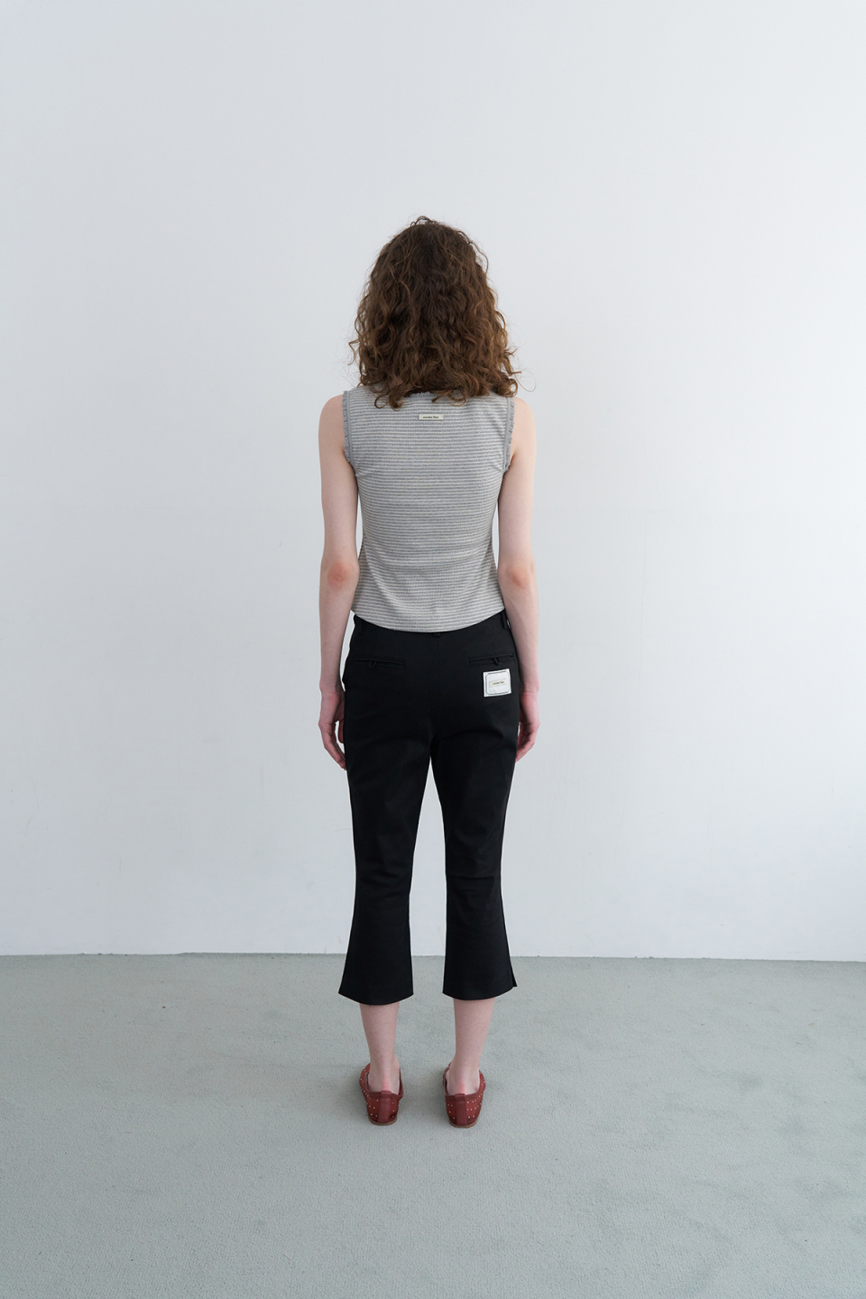 MINI LACE SLEEVELESS - 2 COLORS AS SHOWN