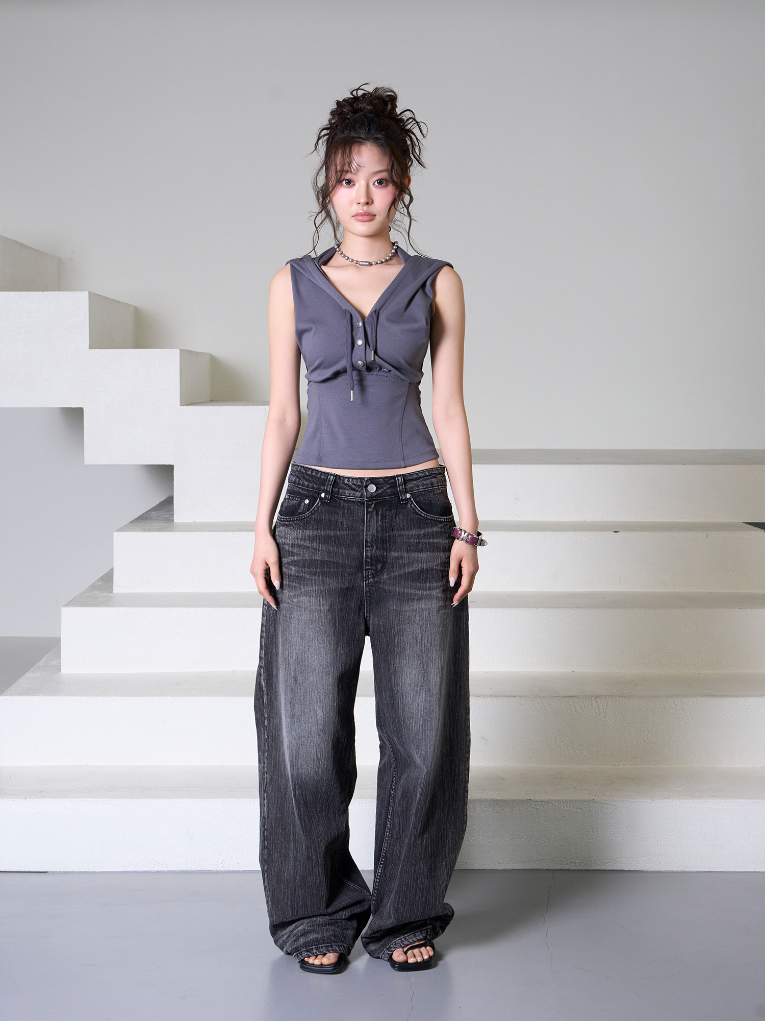 Lettering wide washed denim pants