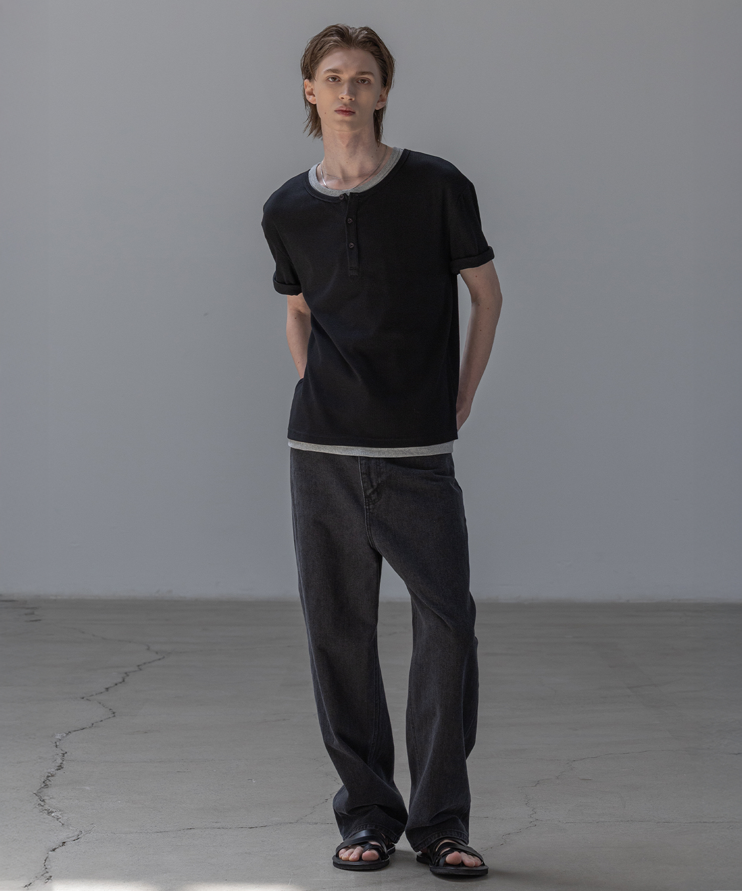 Easy Layered Henley Short Sleeve T-Shirt [Black]
